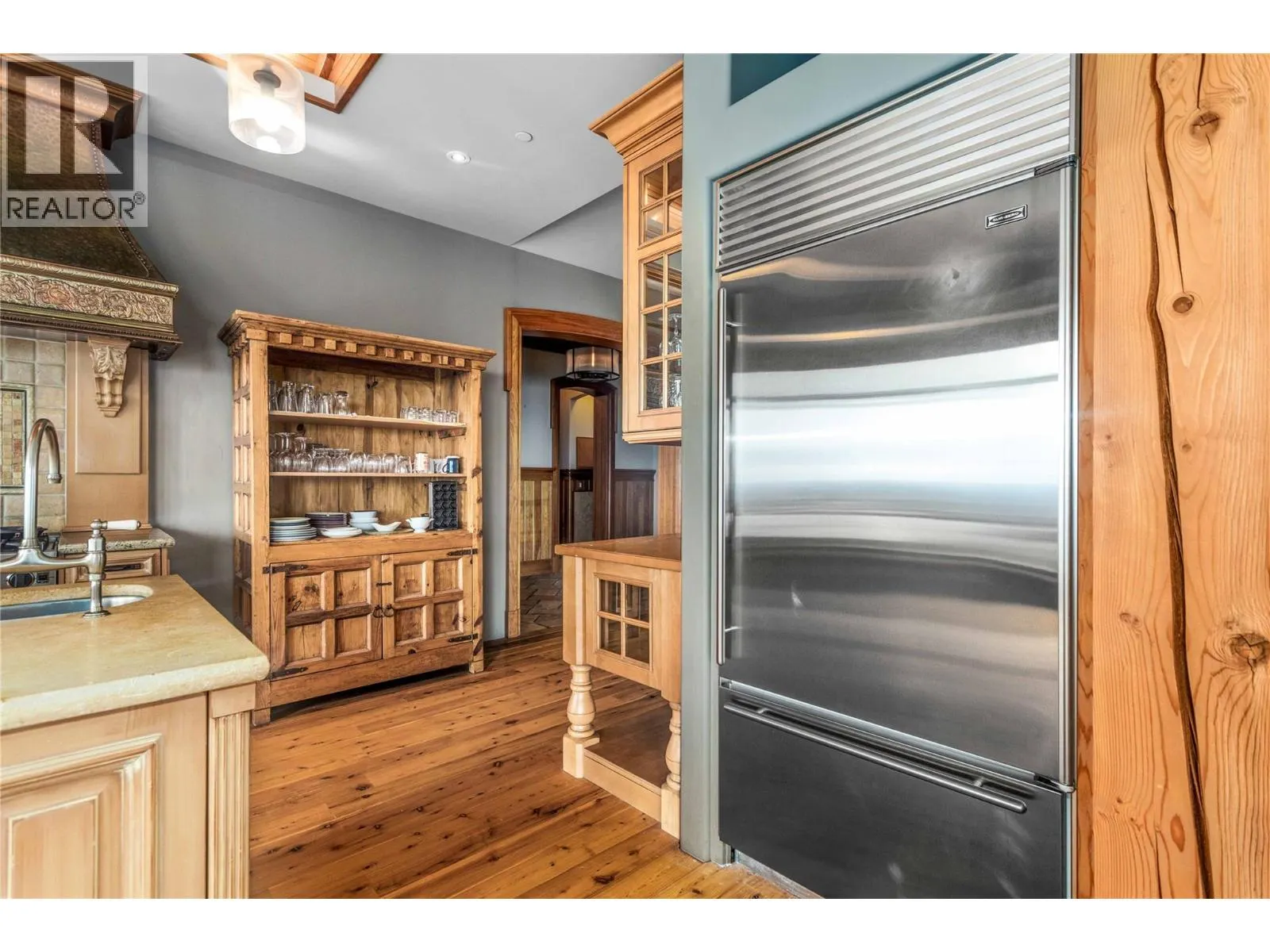 5335 Big White Road Unit# 408