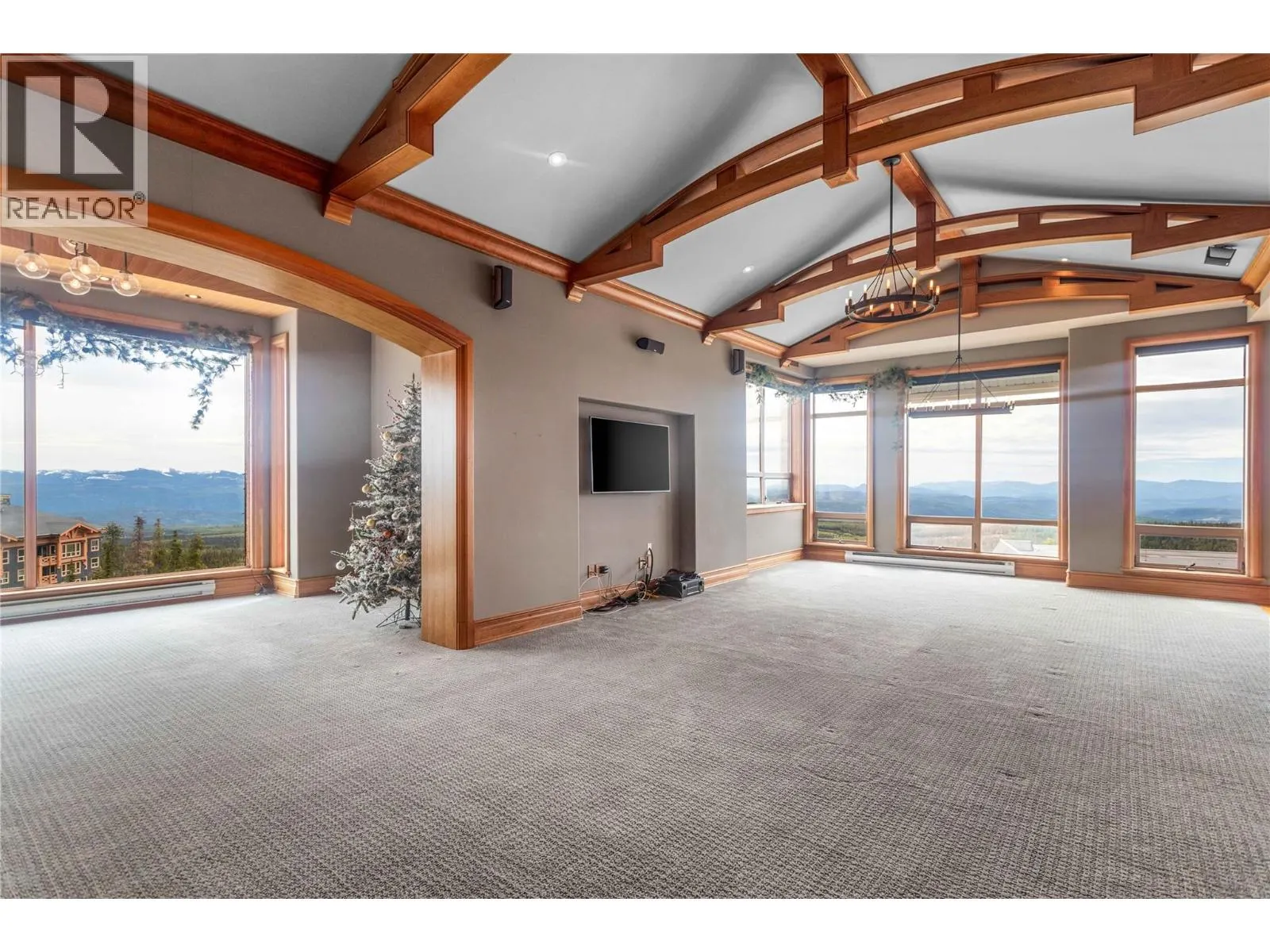 5335 Big White Road Unit# 408