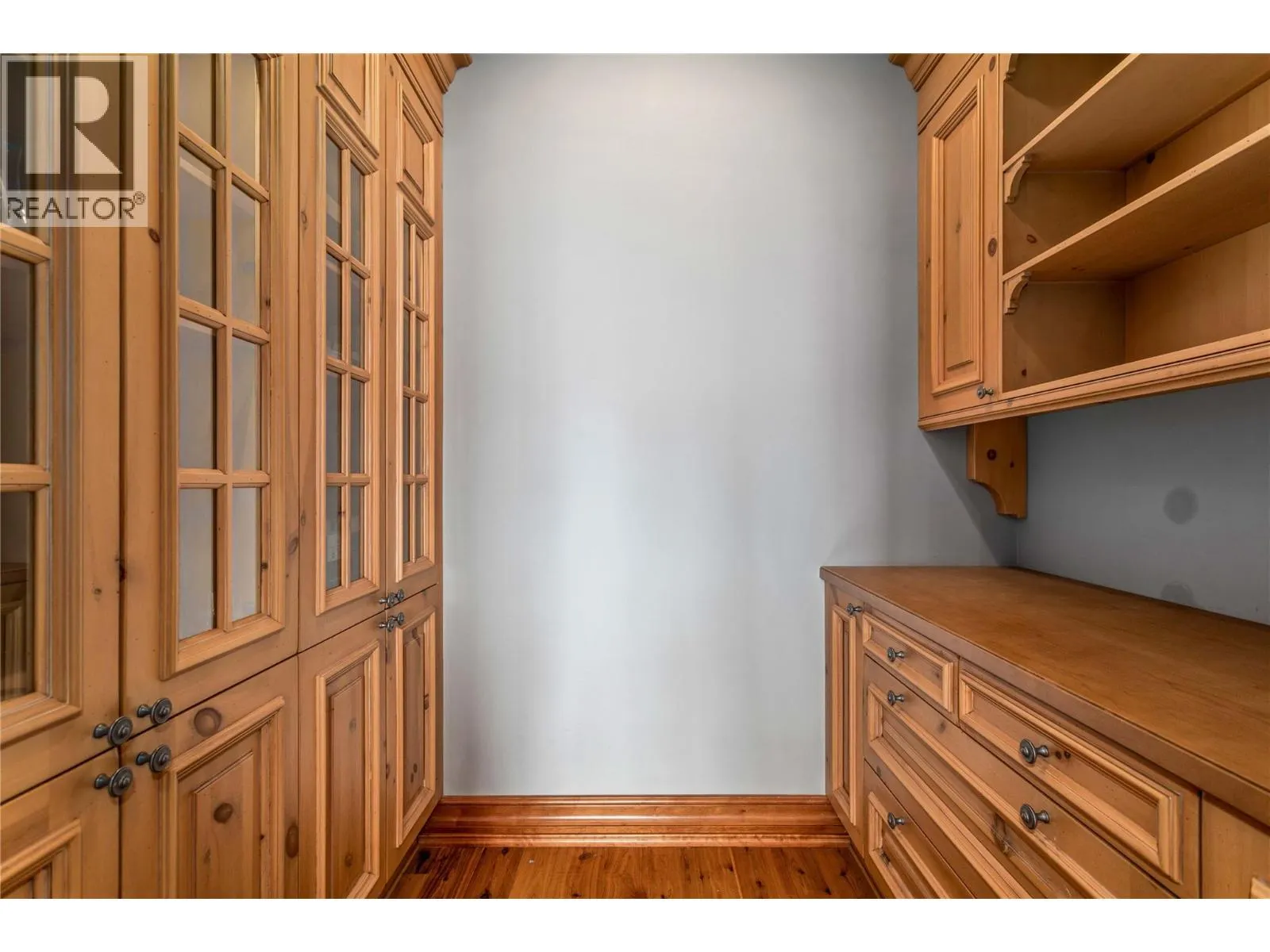 5335 Big White Road Unit# 408