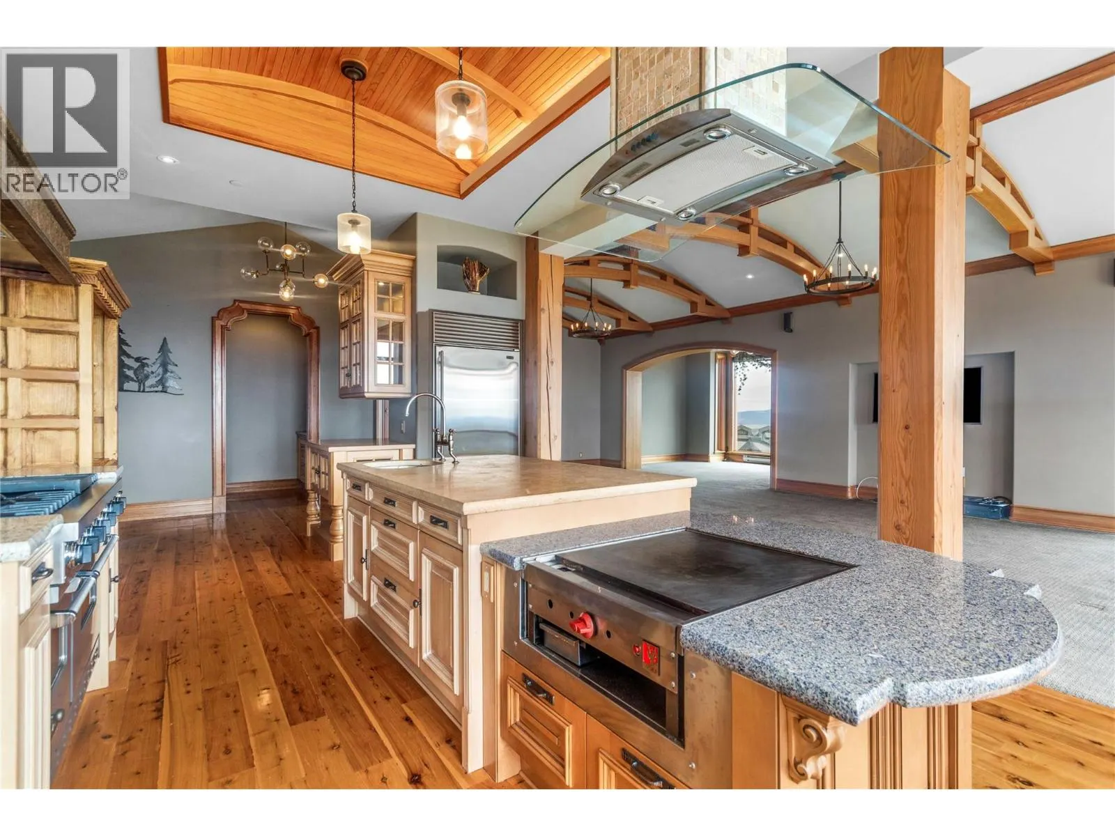 5335 Big White Road Unit# 408