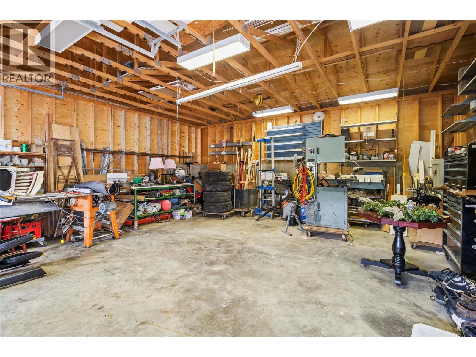 2885 White Lake Road