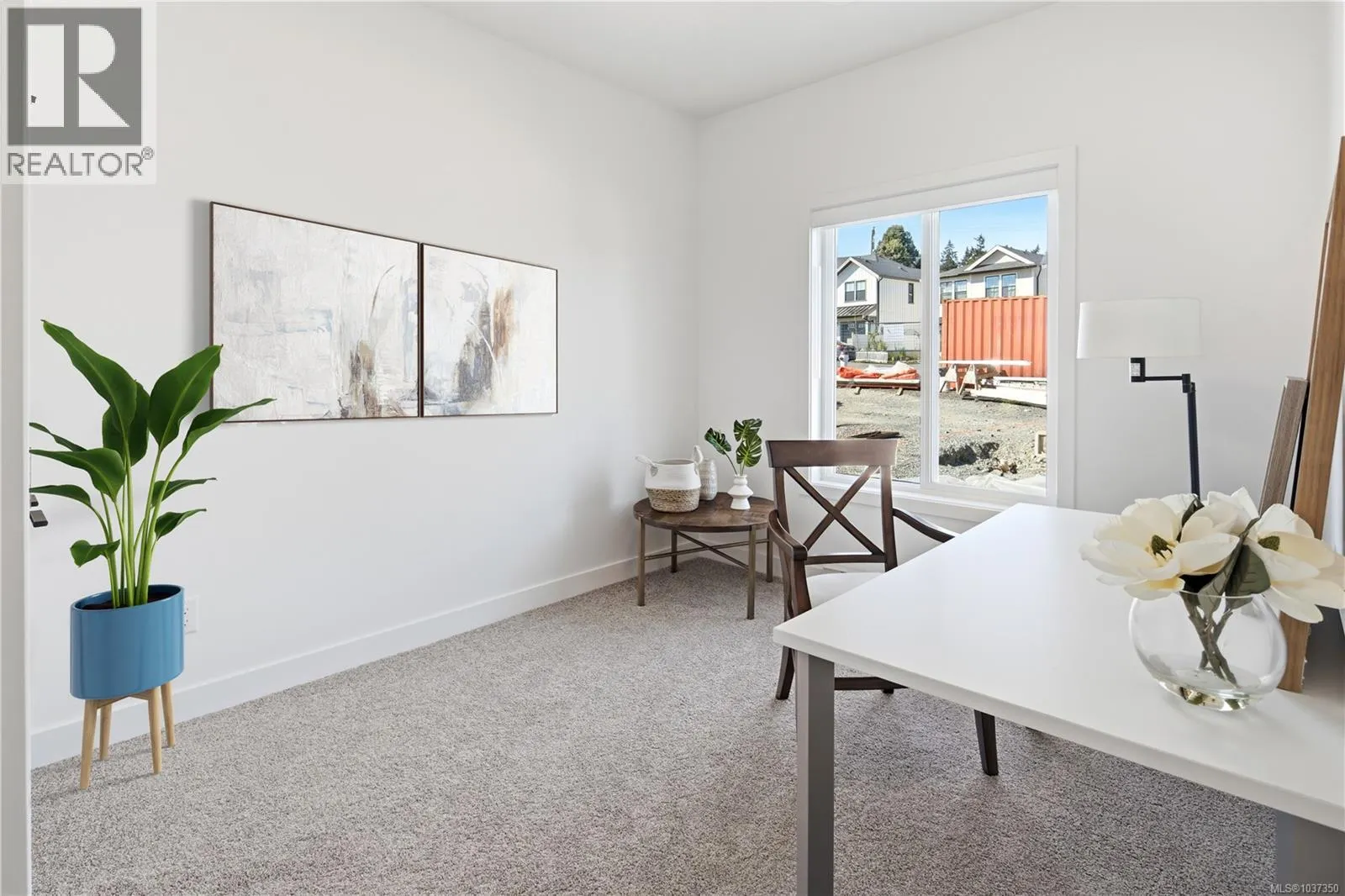 301 7057 Central Saanich Rd