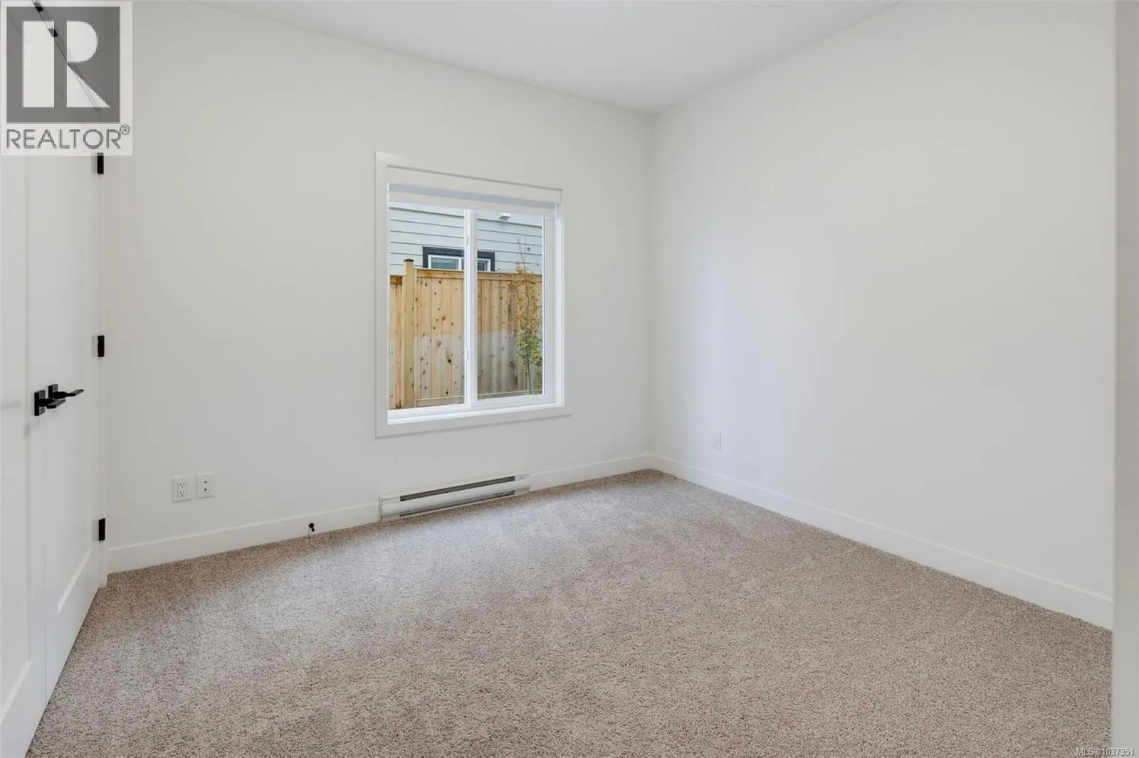 101 7057 Central Saanich Rd