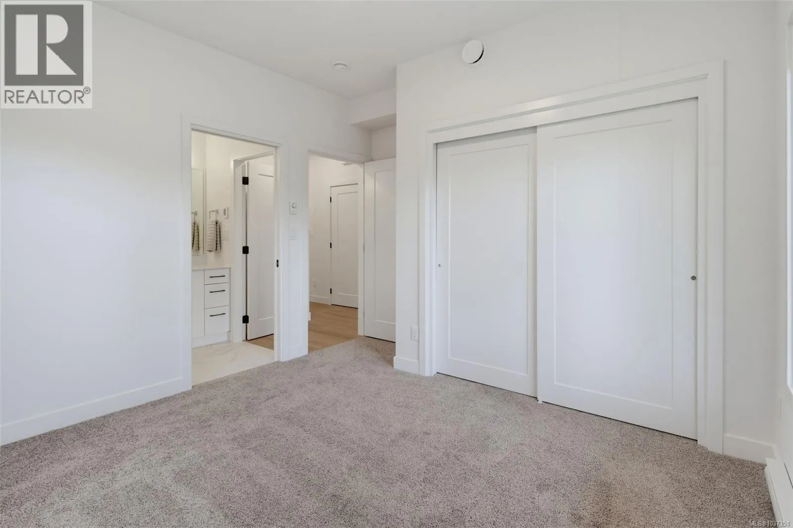 101 7057 Central Saanich Rd