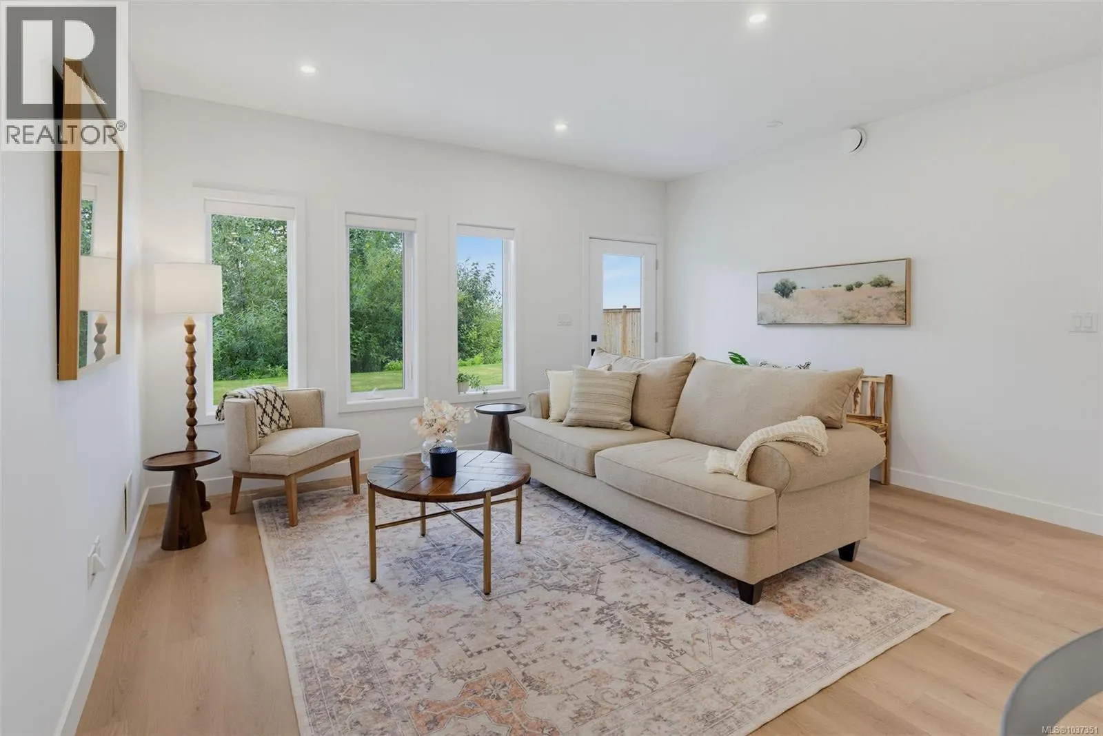 101 7057 Central Saanich Rd