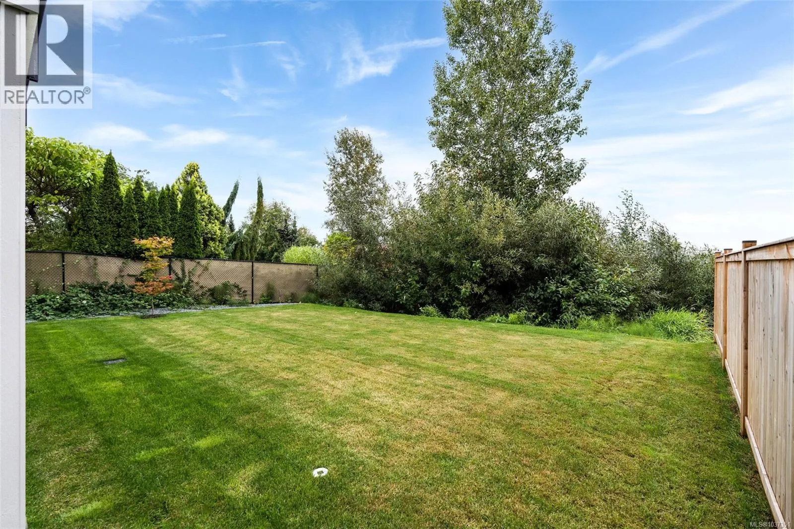 101 7057 Central Saanich Rd