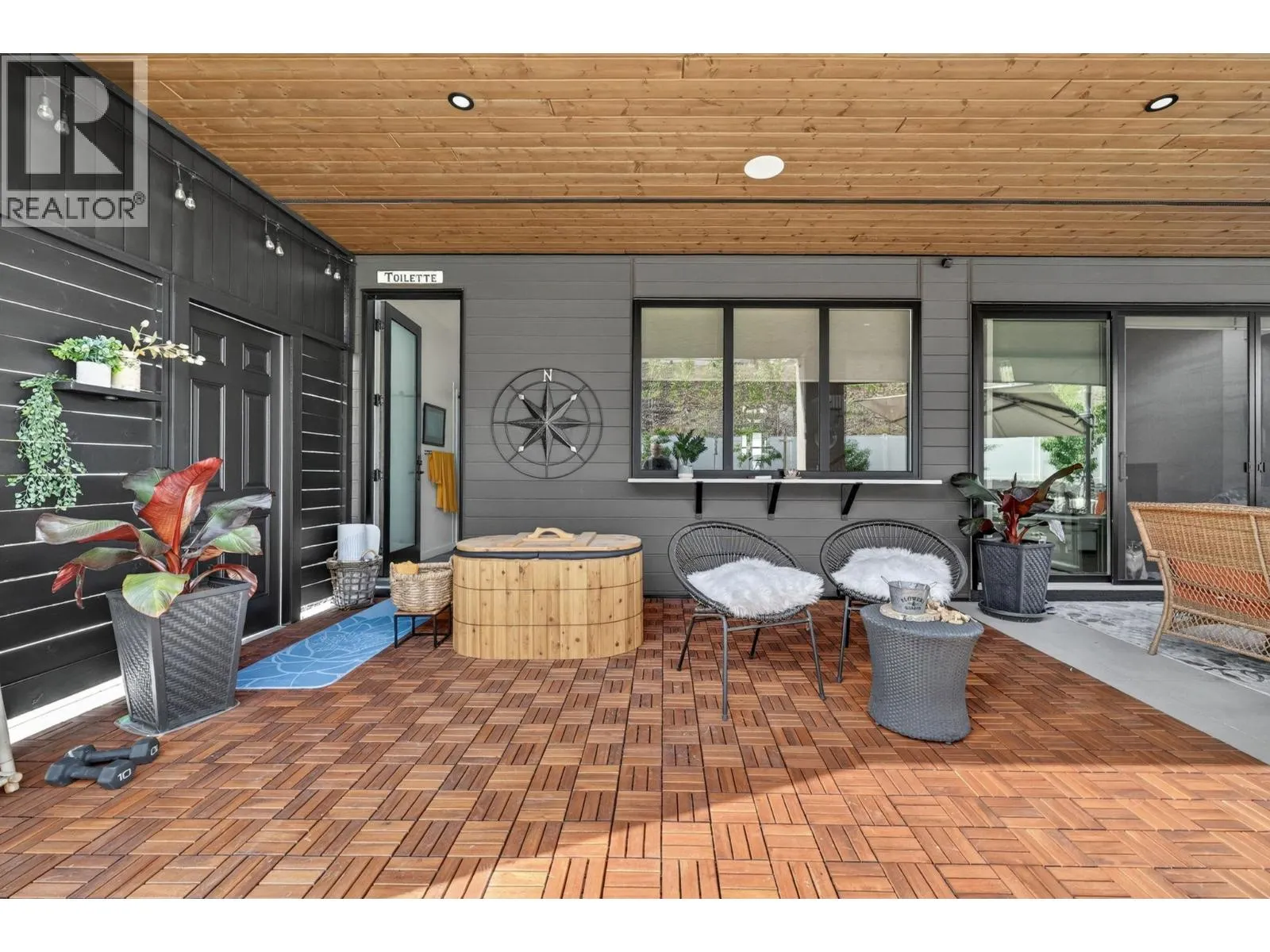 2759 Canyon Crest Drive