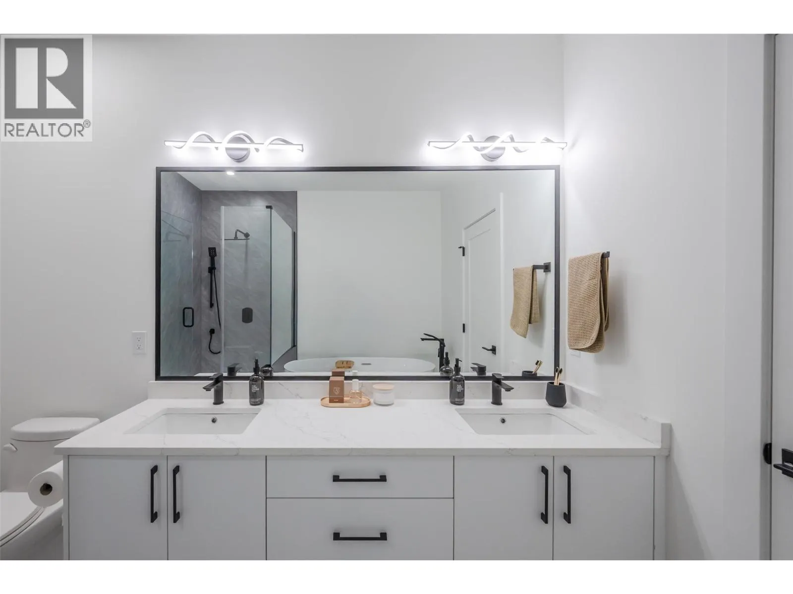 194 Maple Place Unit# 4