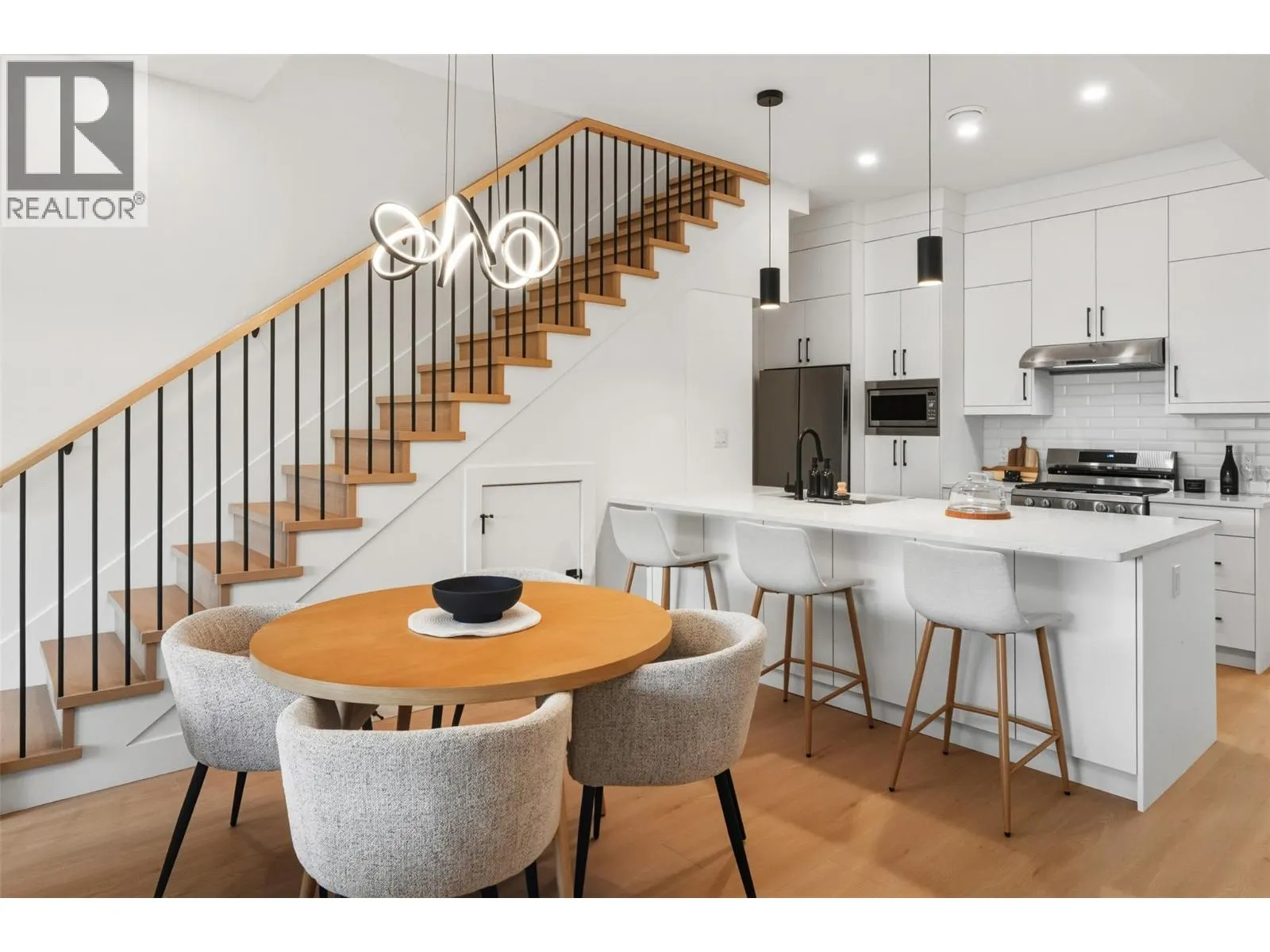 194 Maple Place Unit# 4