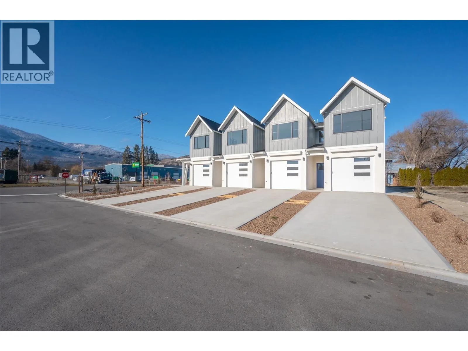 194 Maple Place Unit# 4