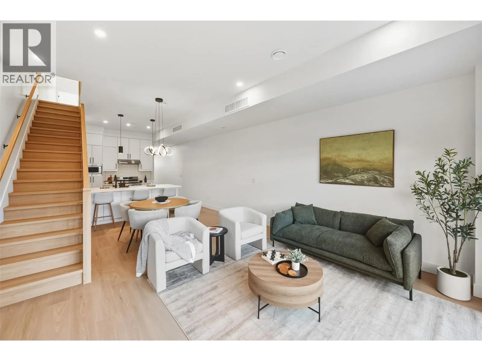 194 Maple Place Unit# 4