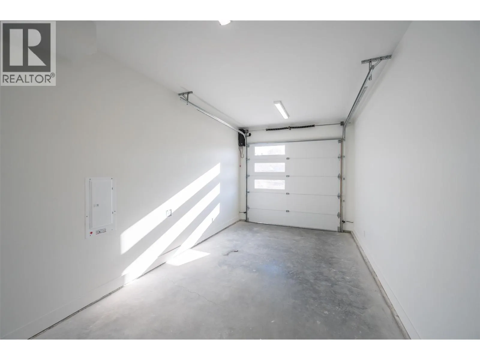 194 Maple Place Unit# 4