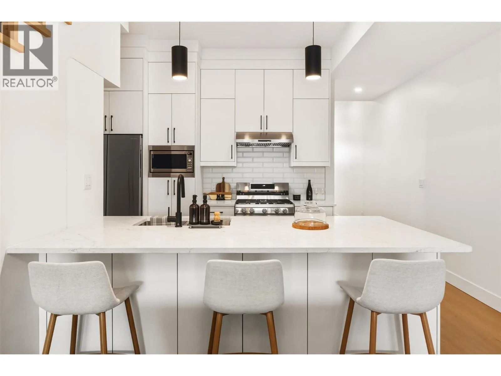 194 Maple Place Unit# 4