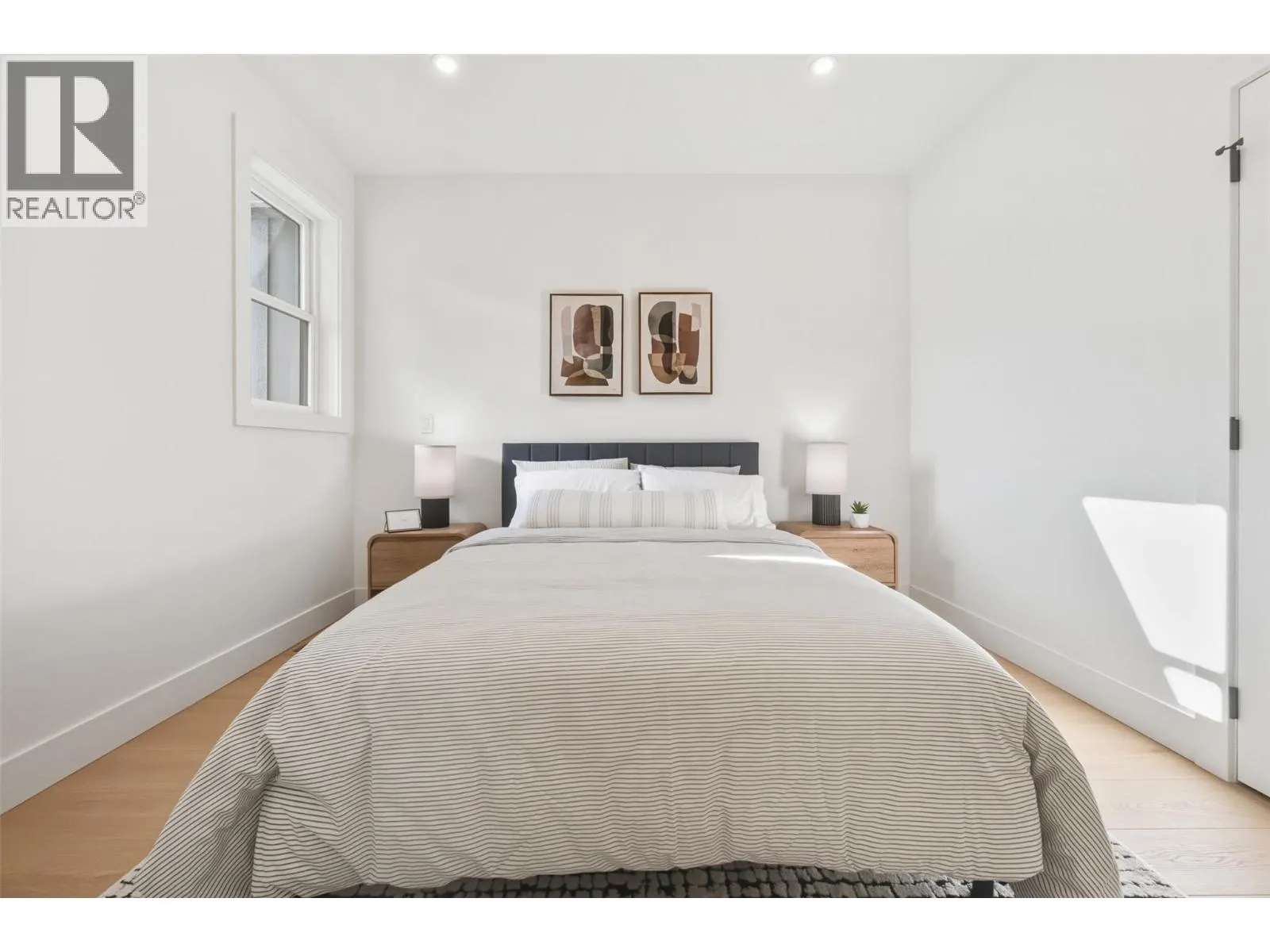 194 Maple Place Unit# 4