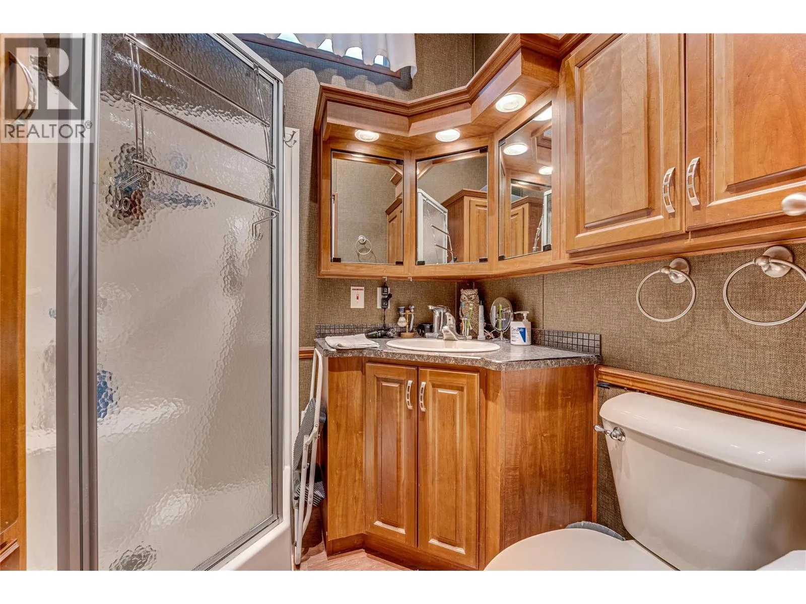 8000 Highland Road Unit# 42
