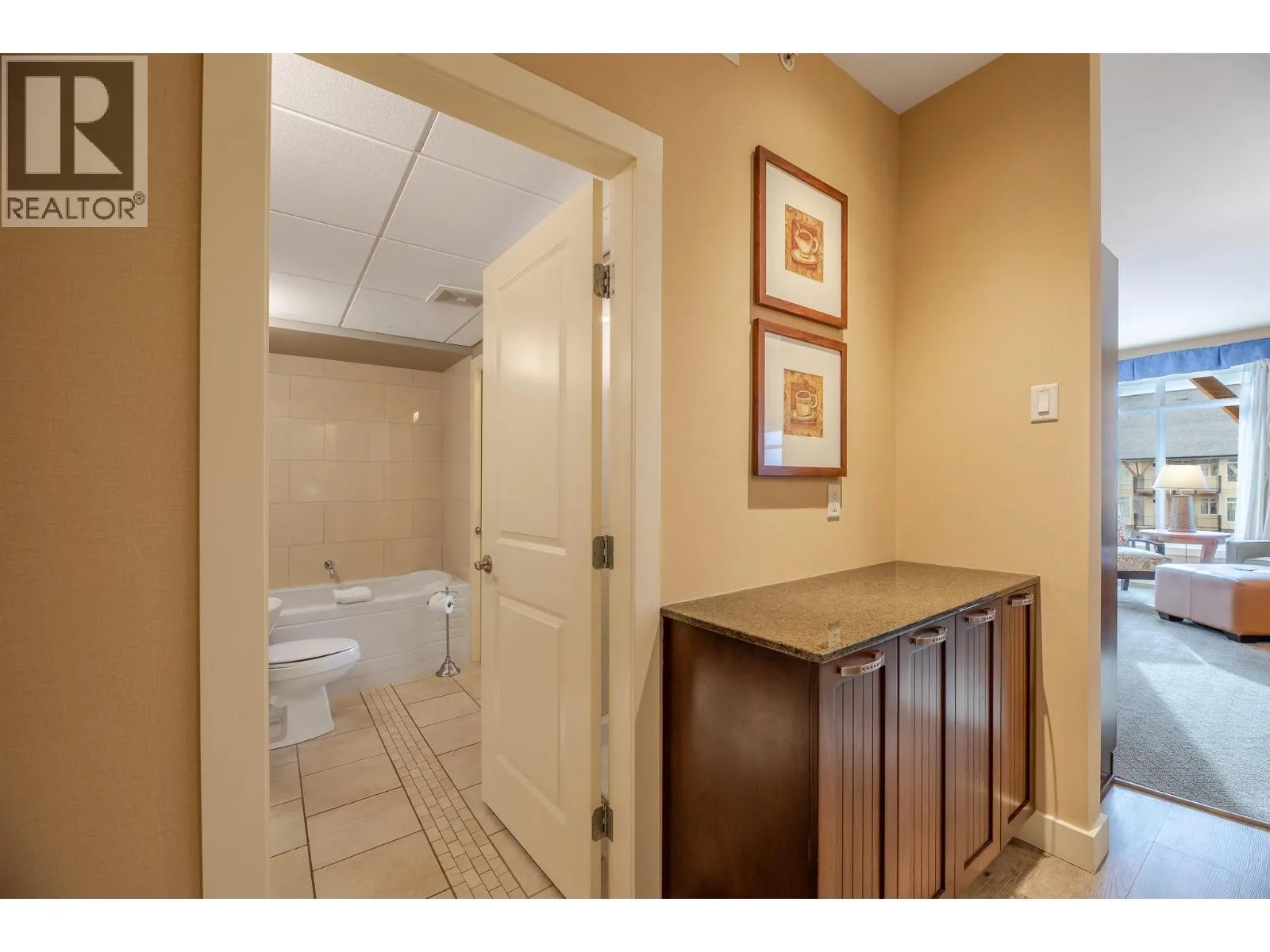 13011 LAKESHORE Drive Unit# 352
