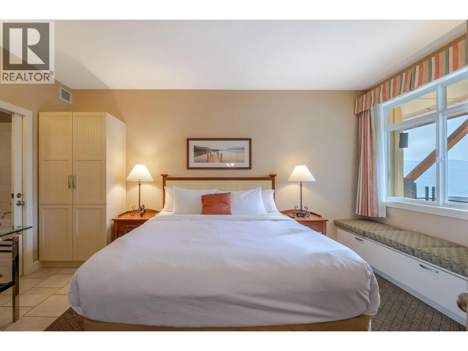 13011 LAKESHORE Drive Unit# 352