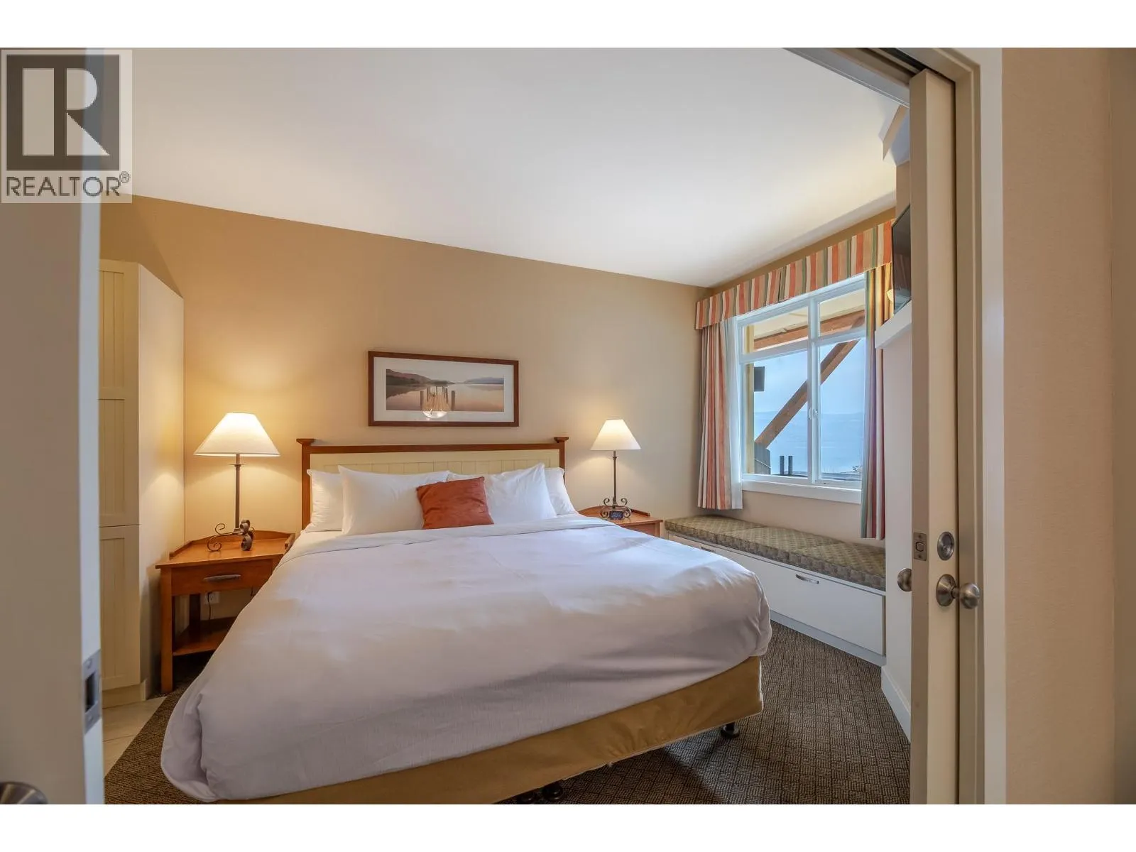 13011 LAKESHORE Drive Unit# 352