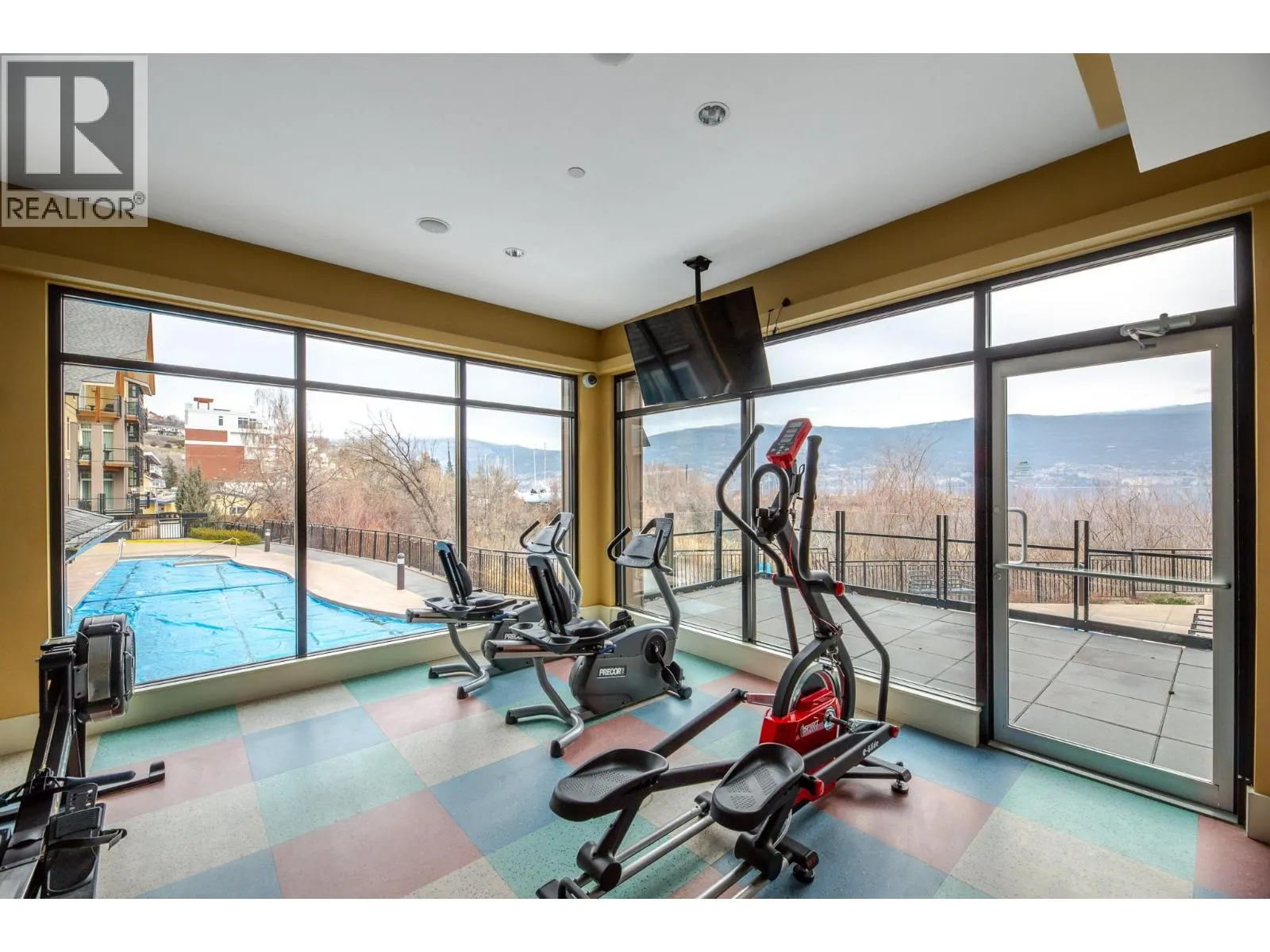 13011 LAKESHORE Drive Unit# 352