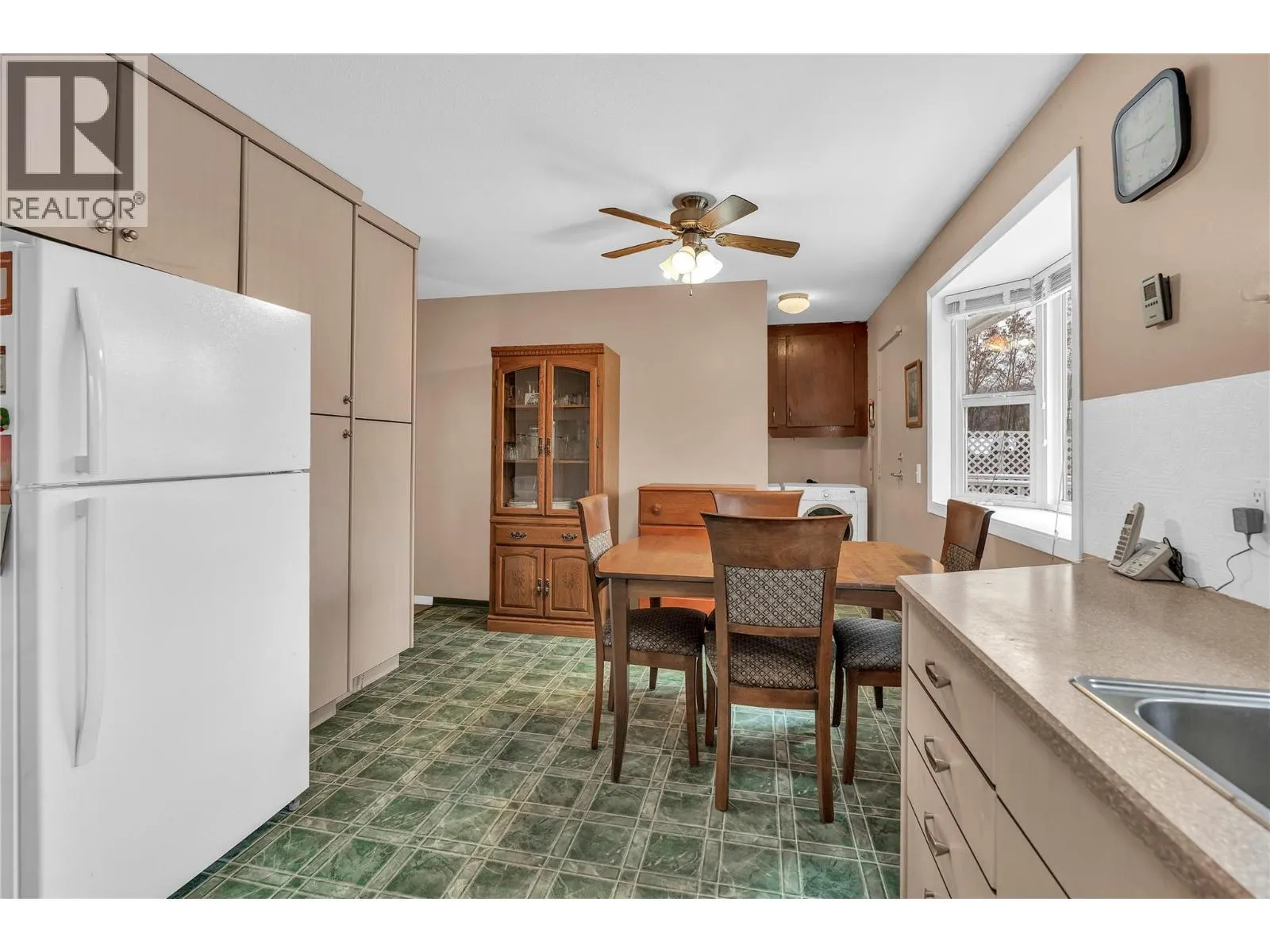 114 Ayres Crescent
