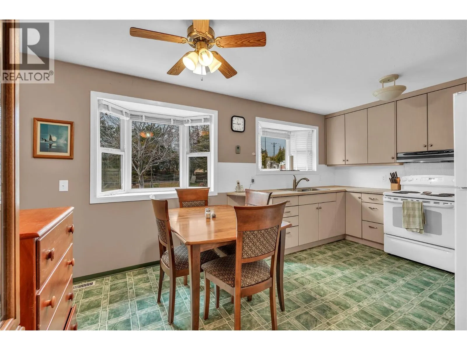 114 Ayres Crescent
