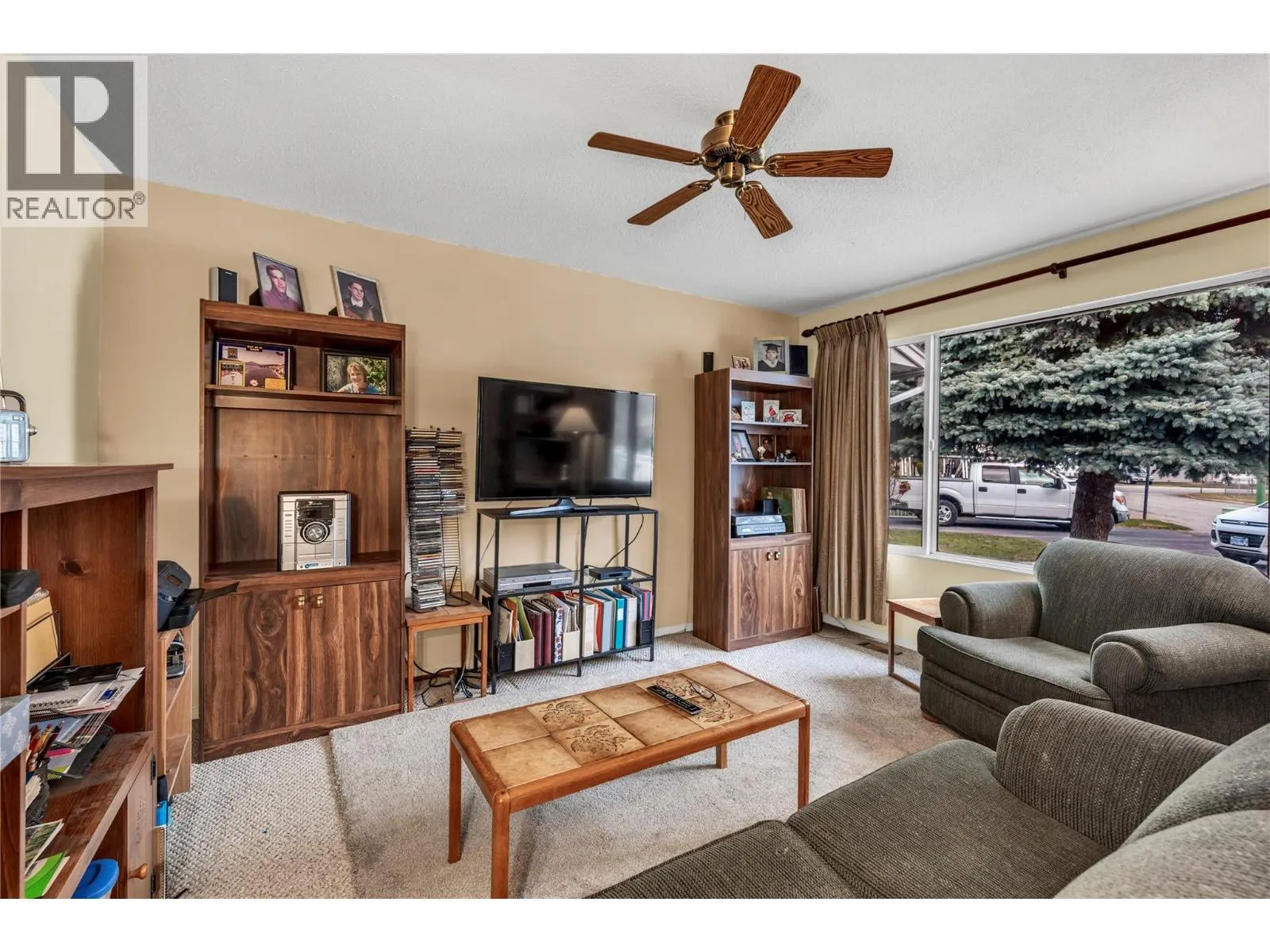 114 Ayres Crescent