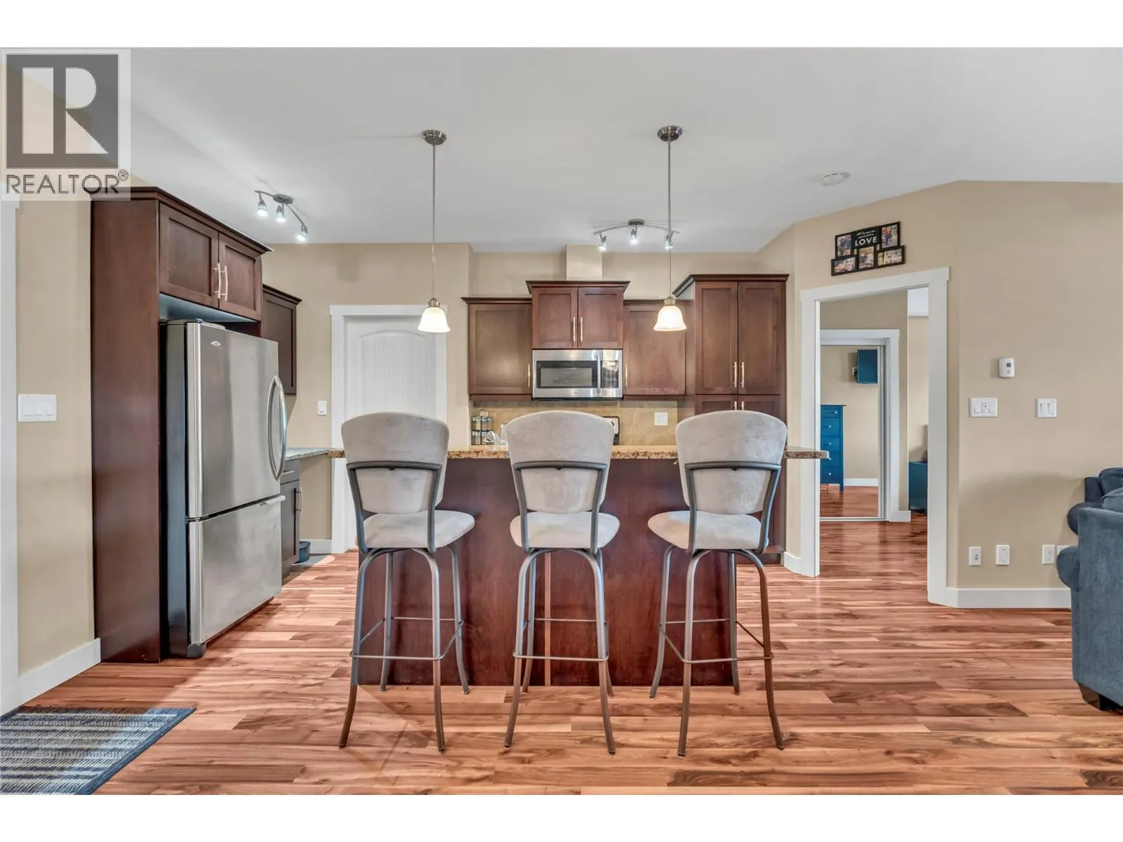 13615 Victoria Road N Unit# 206