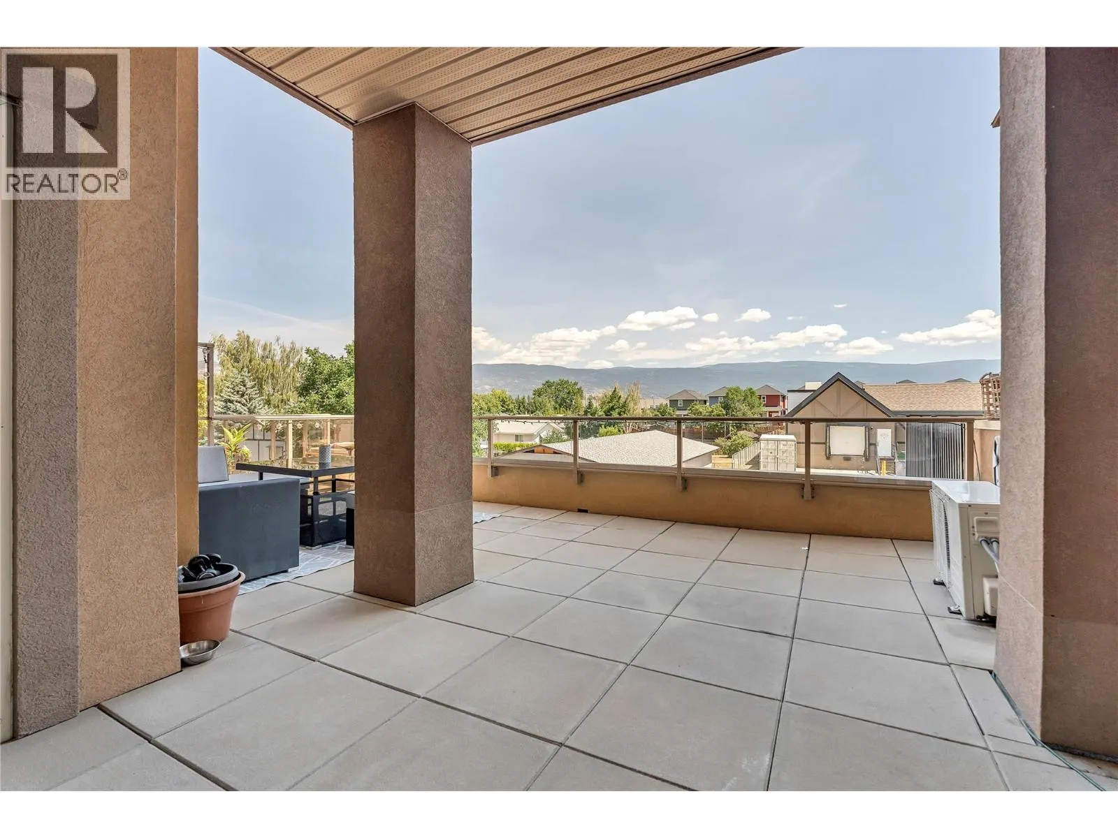 13615 Victoria Road N Unit# 206
