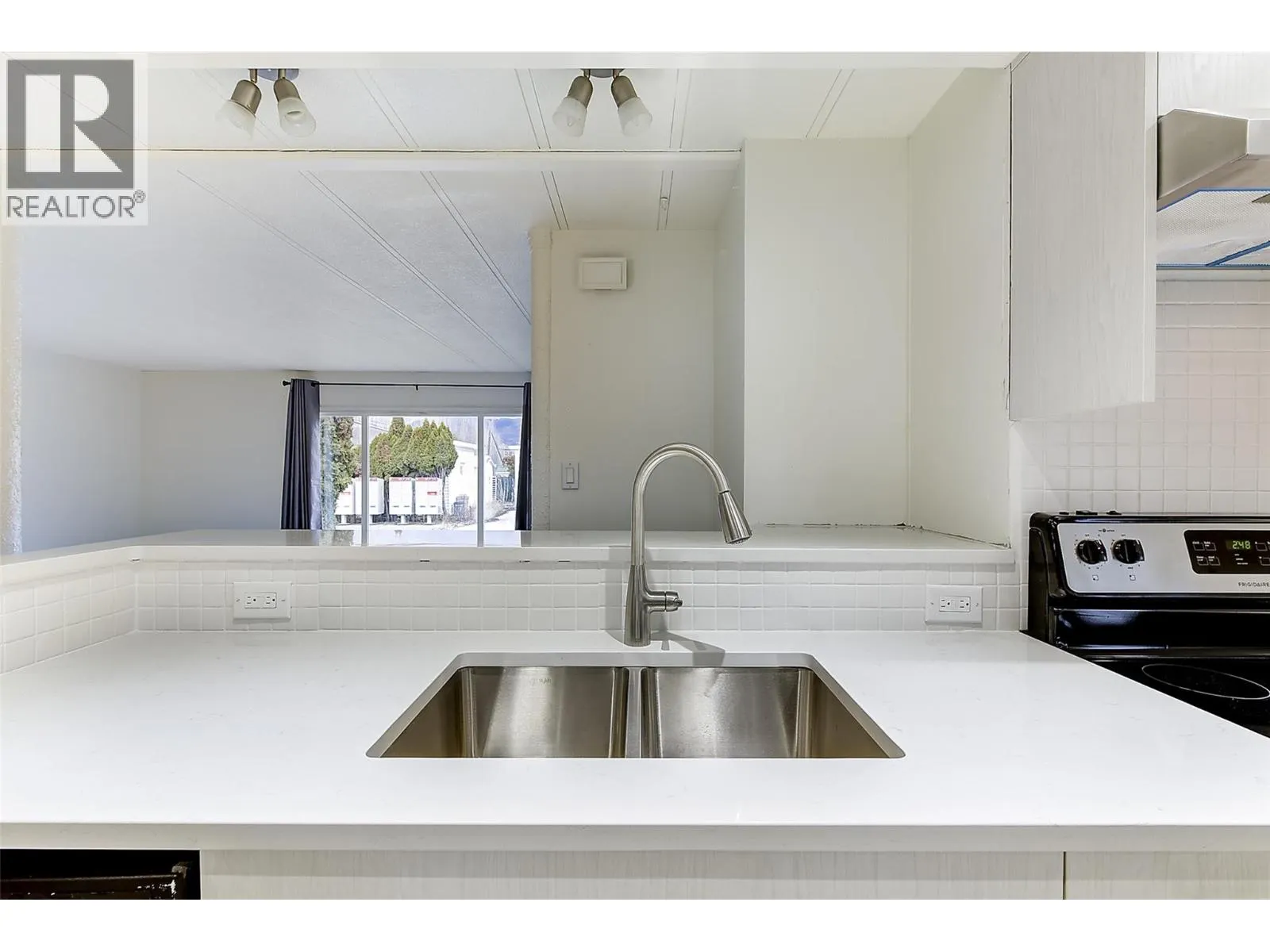 1880 Old Boucherie Road Unit# 148