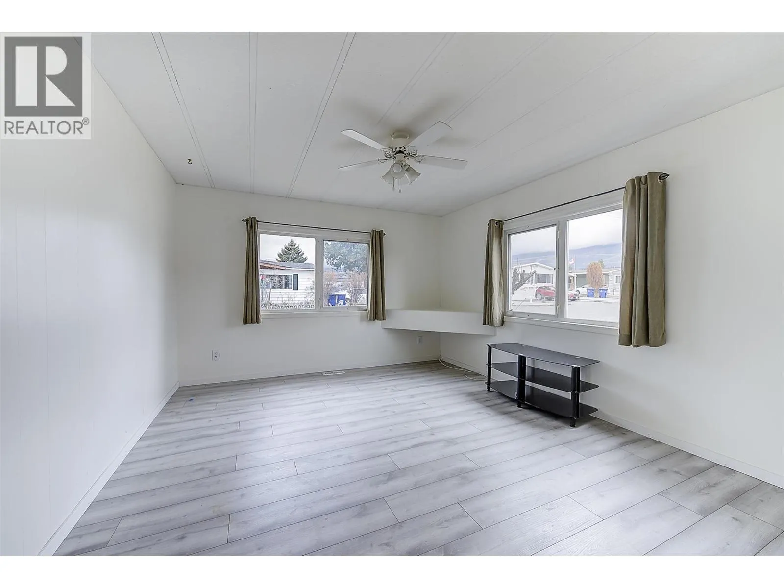 1880 Old Boucherie Road Unit# 148