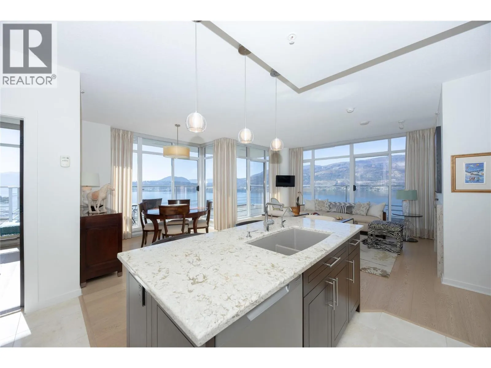 1075 Sunset Drive Unit# 2604