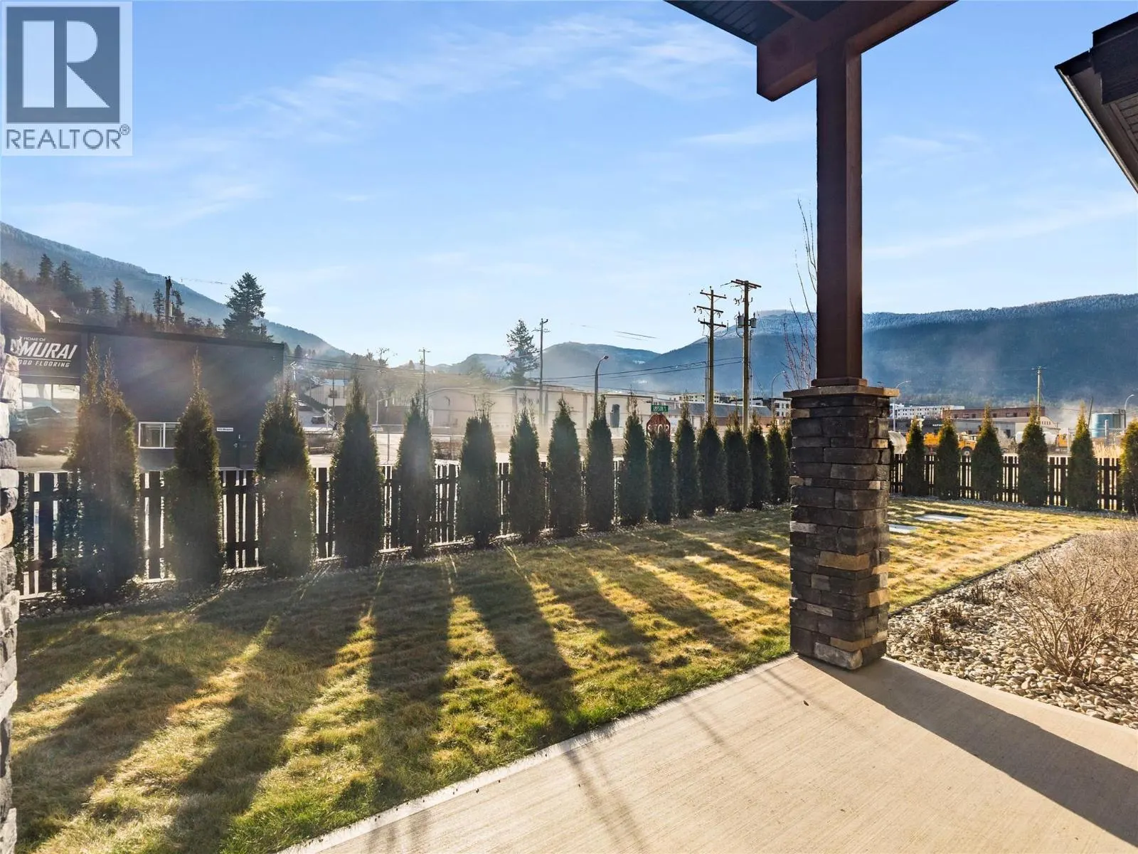 910 Lakeside Drive Unit# 401