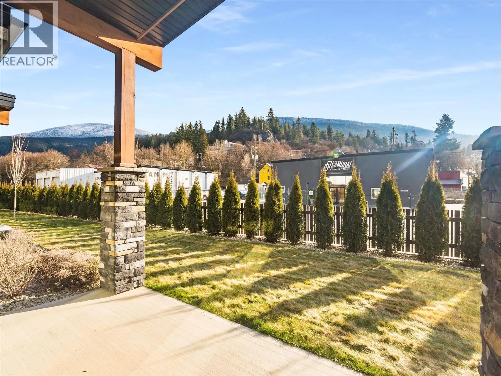 910 Lakeside Drive Unit# 401