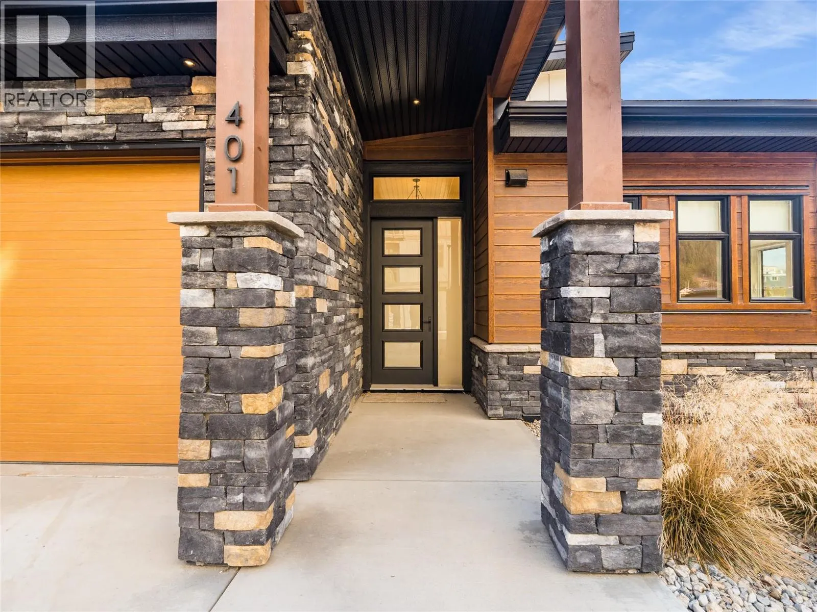910 Lakeside Drive Unit# 401