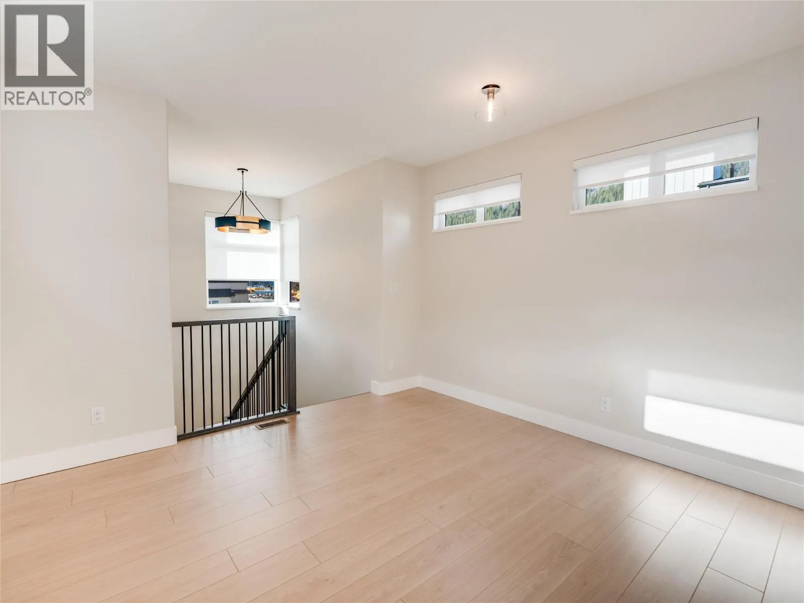 910 Lakeside Drive Unit# 401