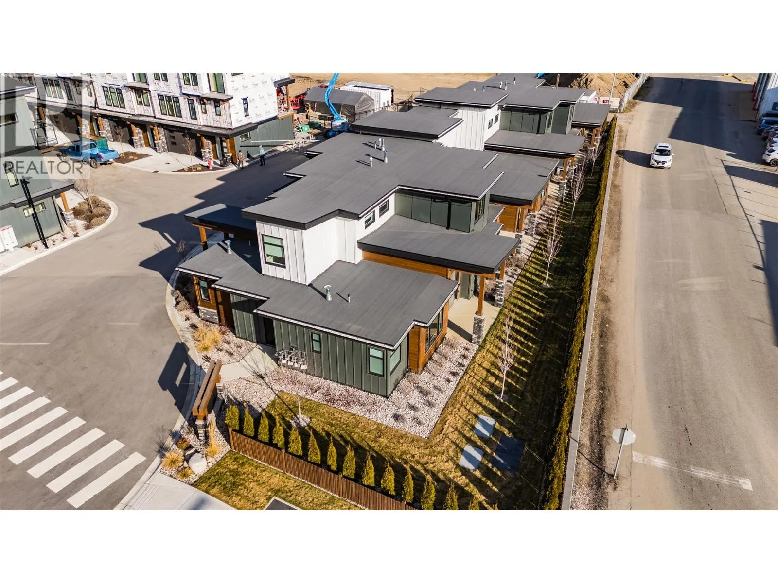 910 Lakeside Drive Unit# 401