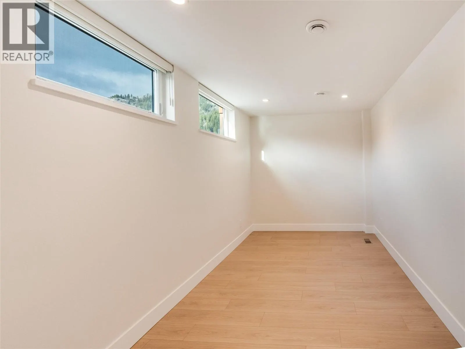 910 Lakeside Drive Unit# 107