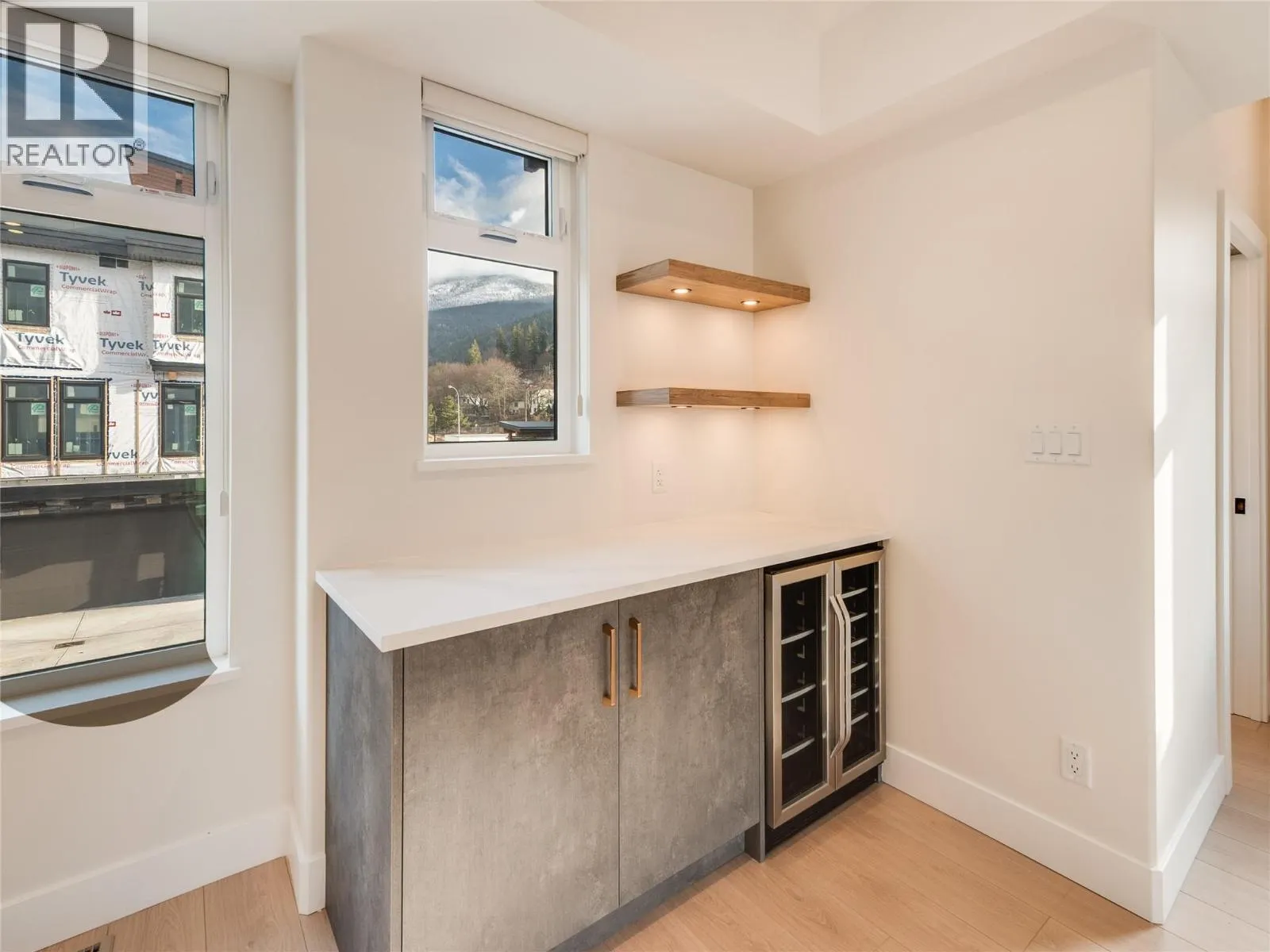 910 Lakeside Drive Unit# 107