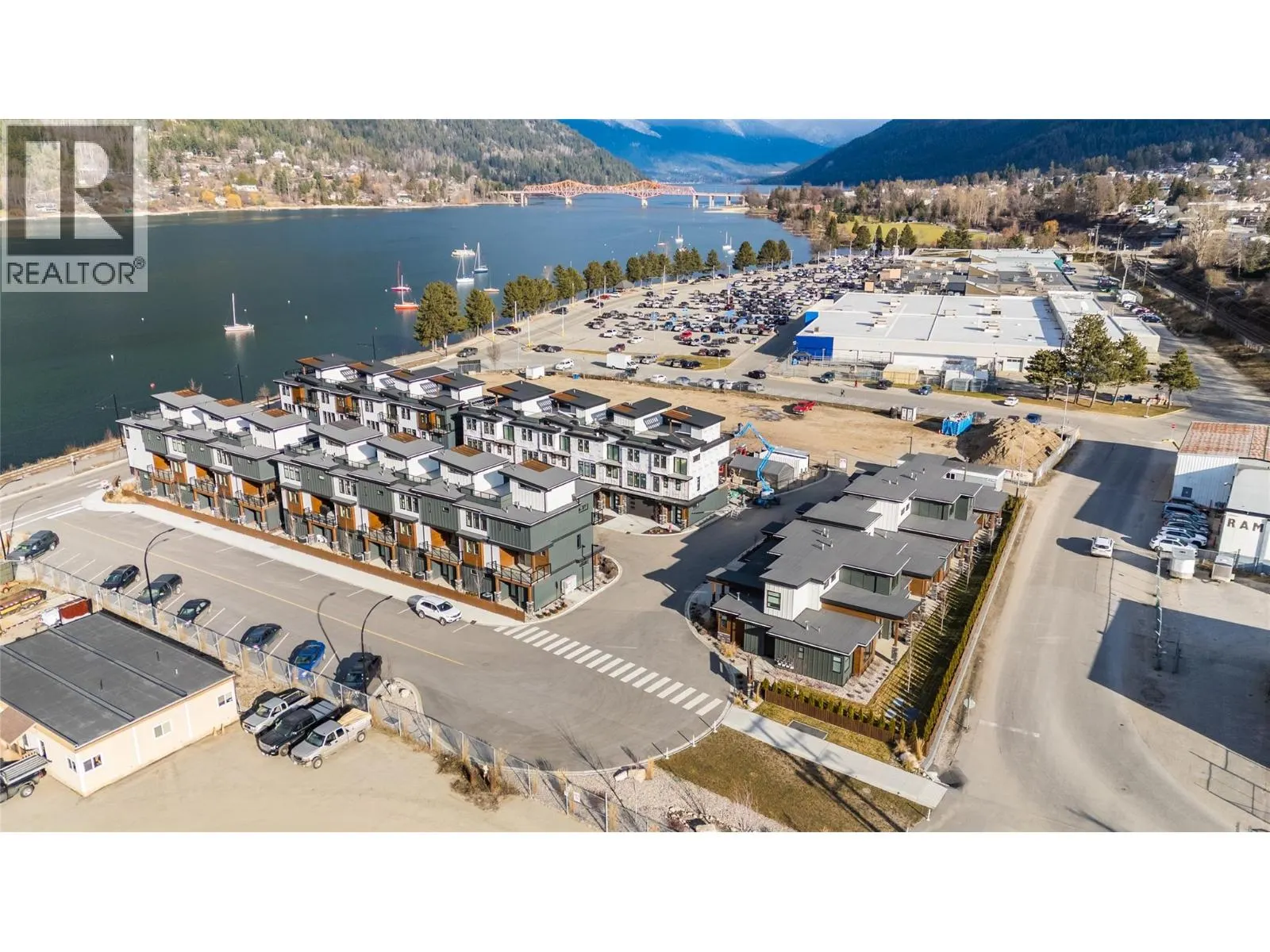 910 Lakeside Drive Unit# 107