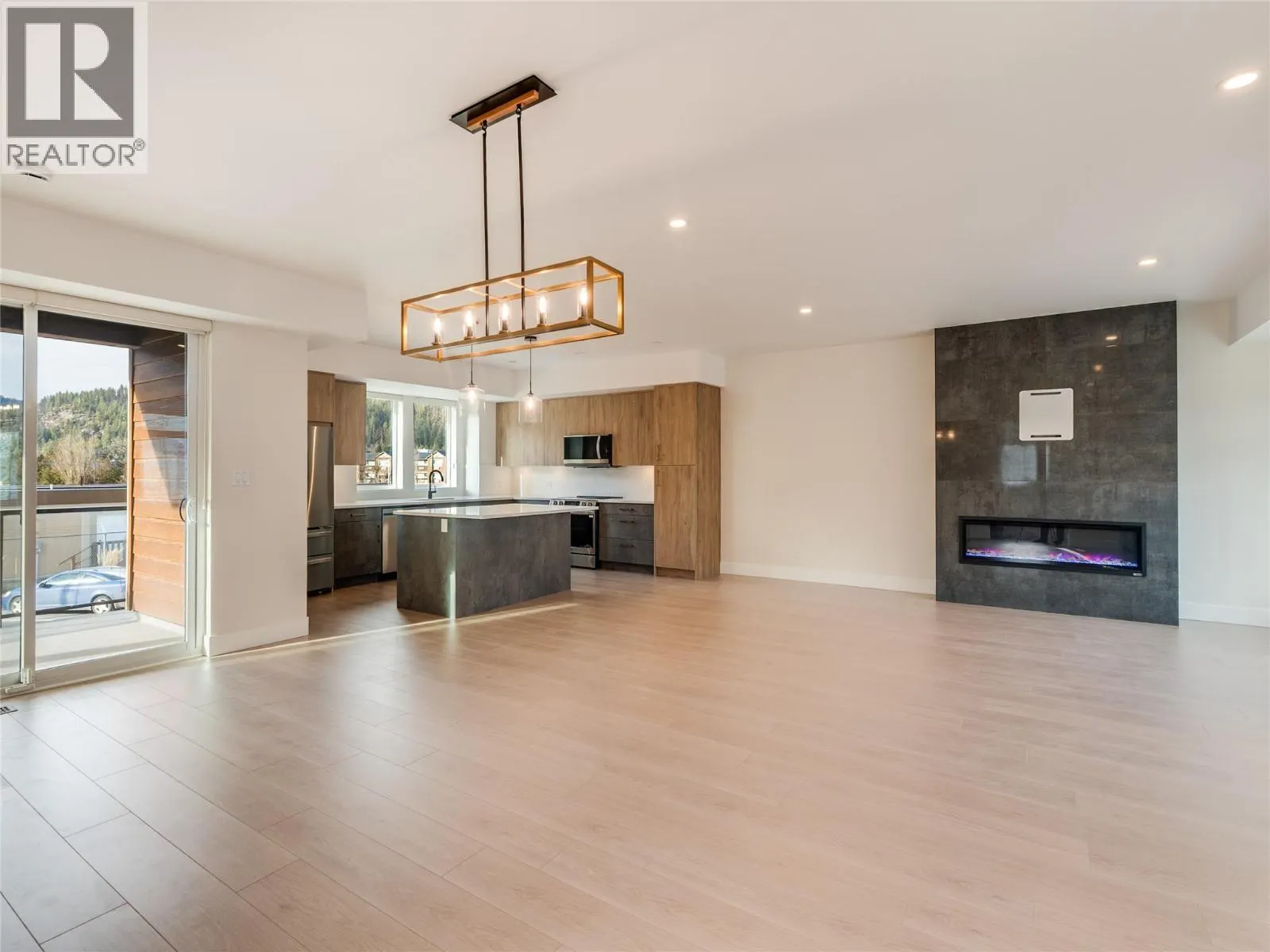 910 Lakeside Drive Unit# 107