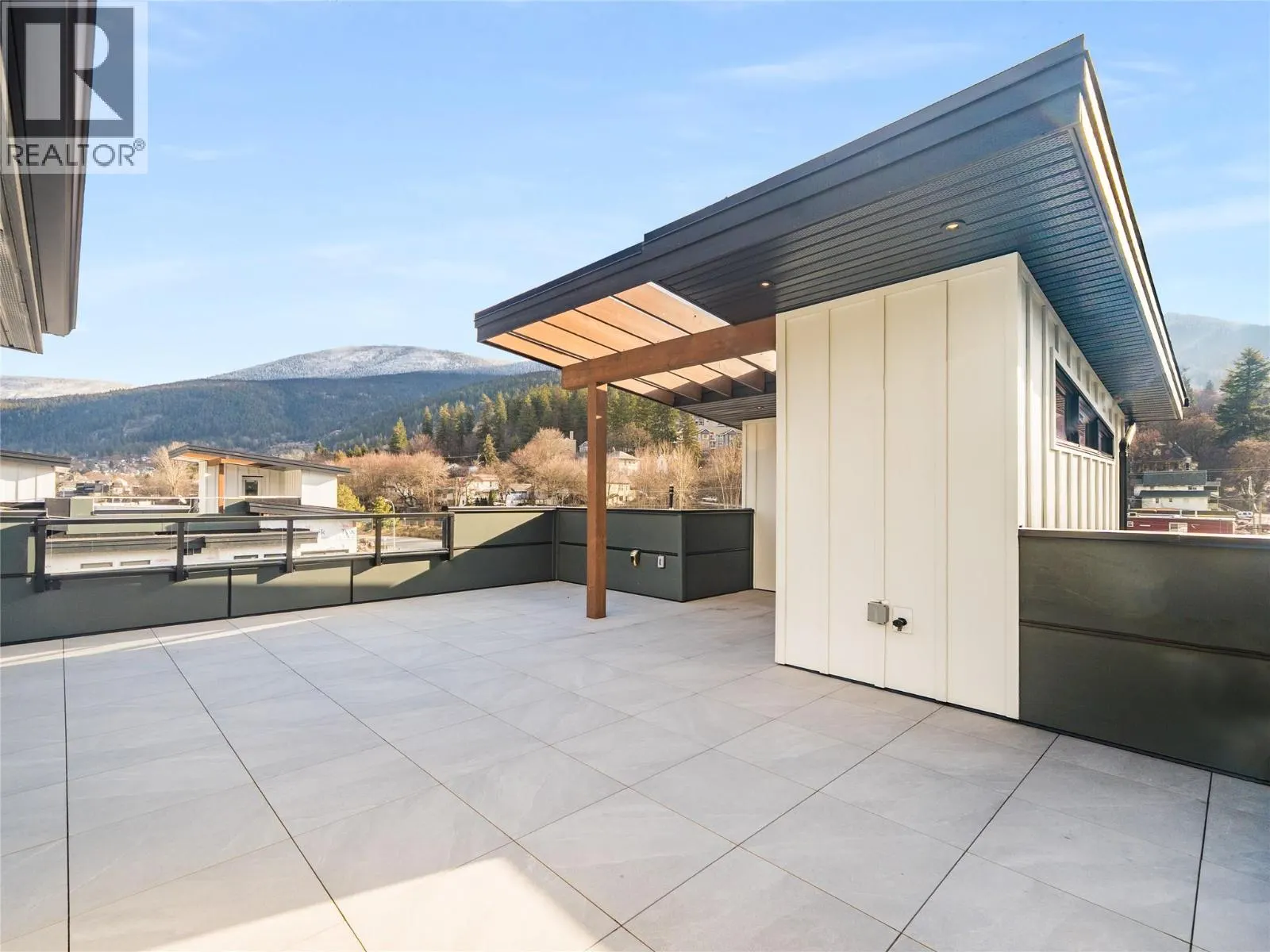 910 Lakeside Drive Unit# 107