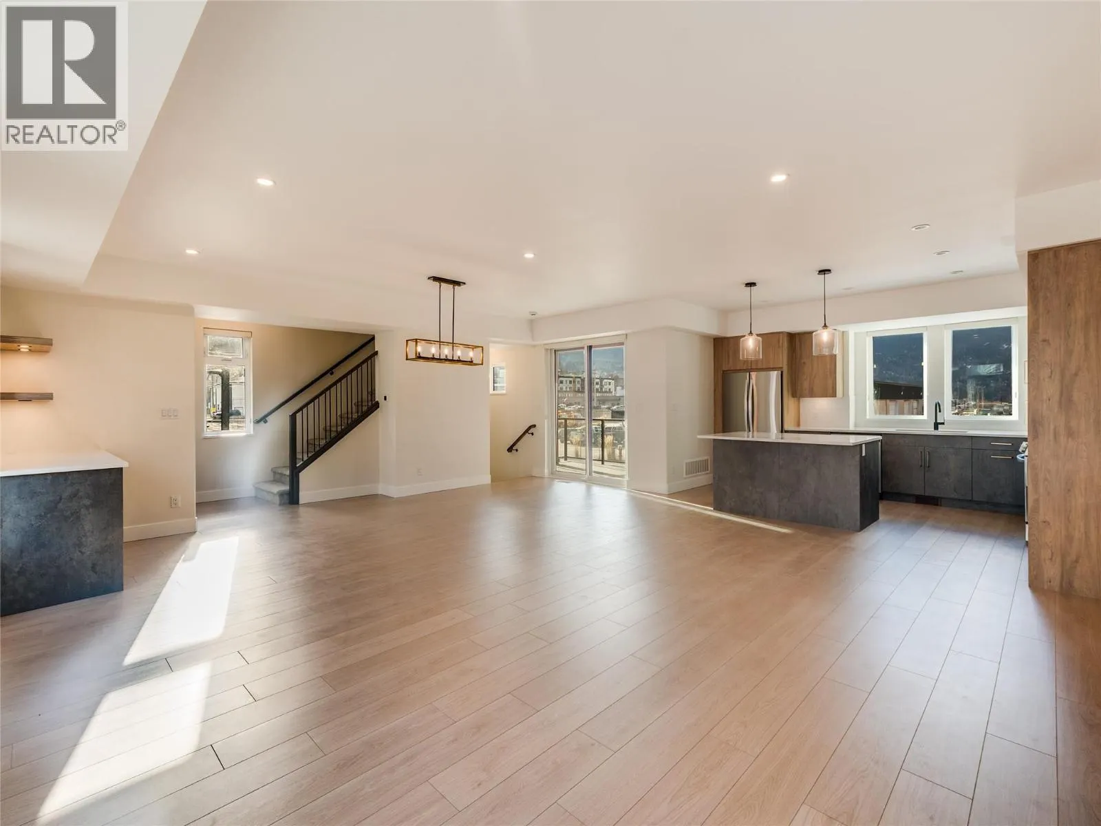910 Lakeside Drive Unit# 107