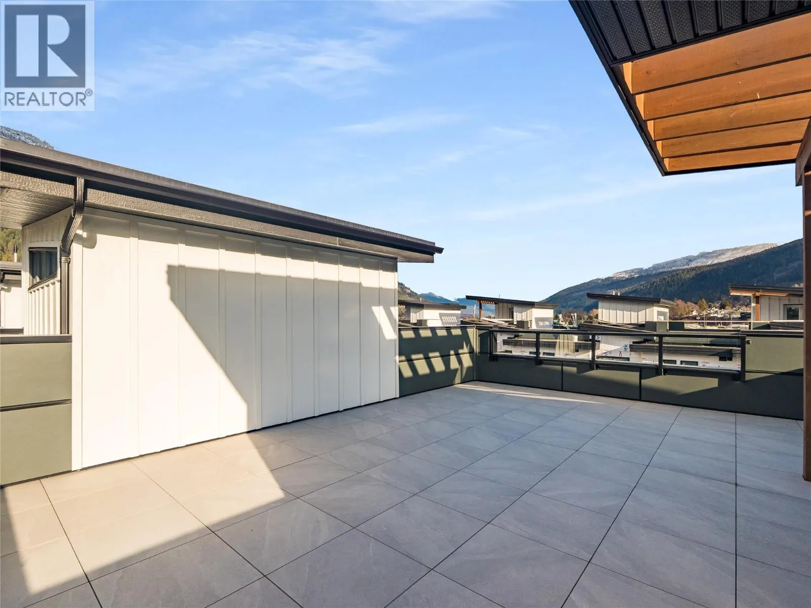 910 Lakeside Drive Unit# 107
