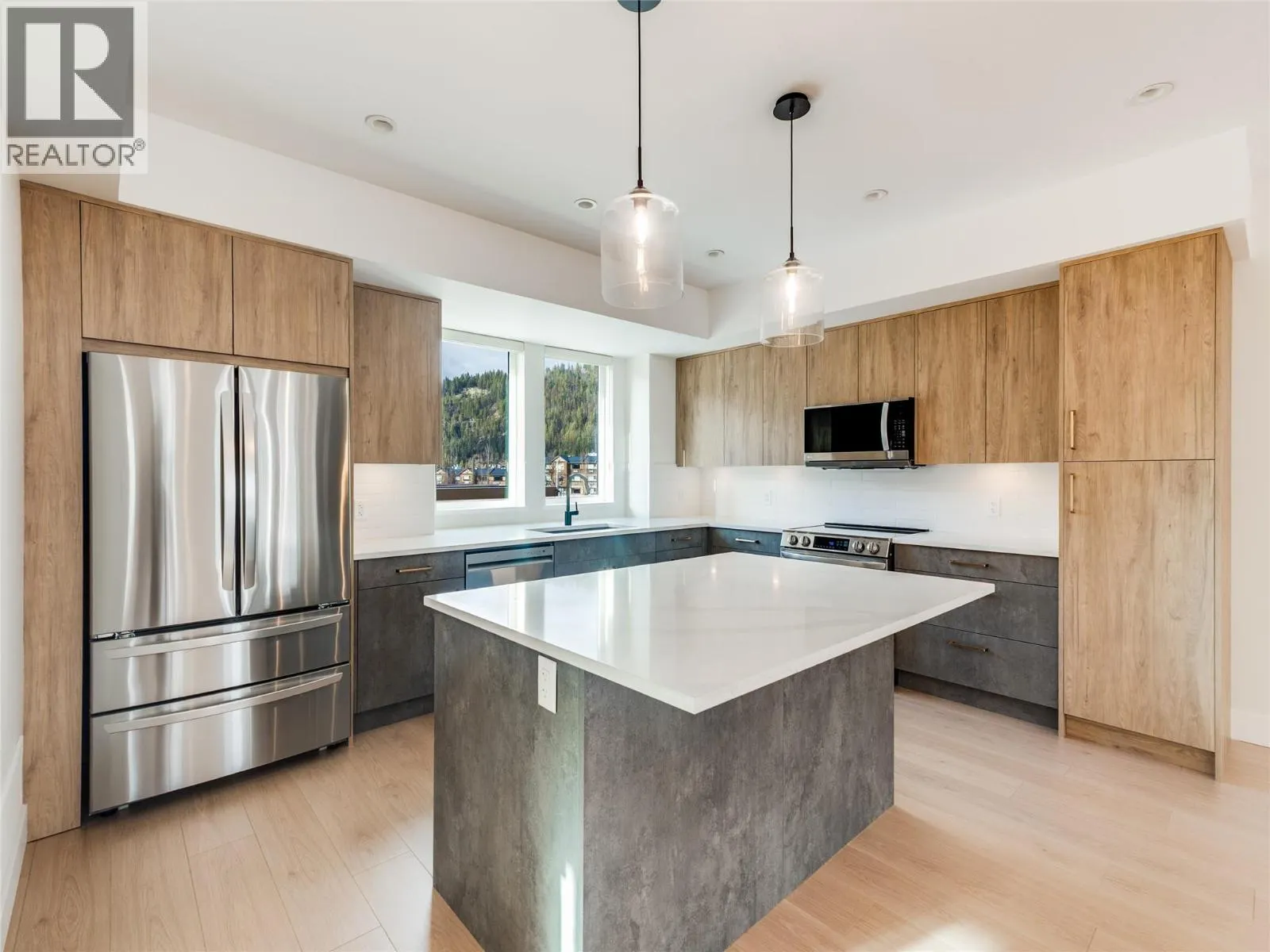 910 Lakeside Drive Unit# 107