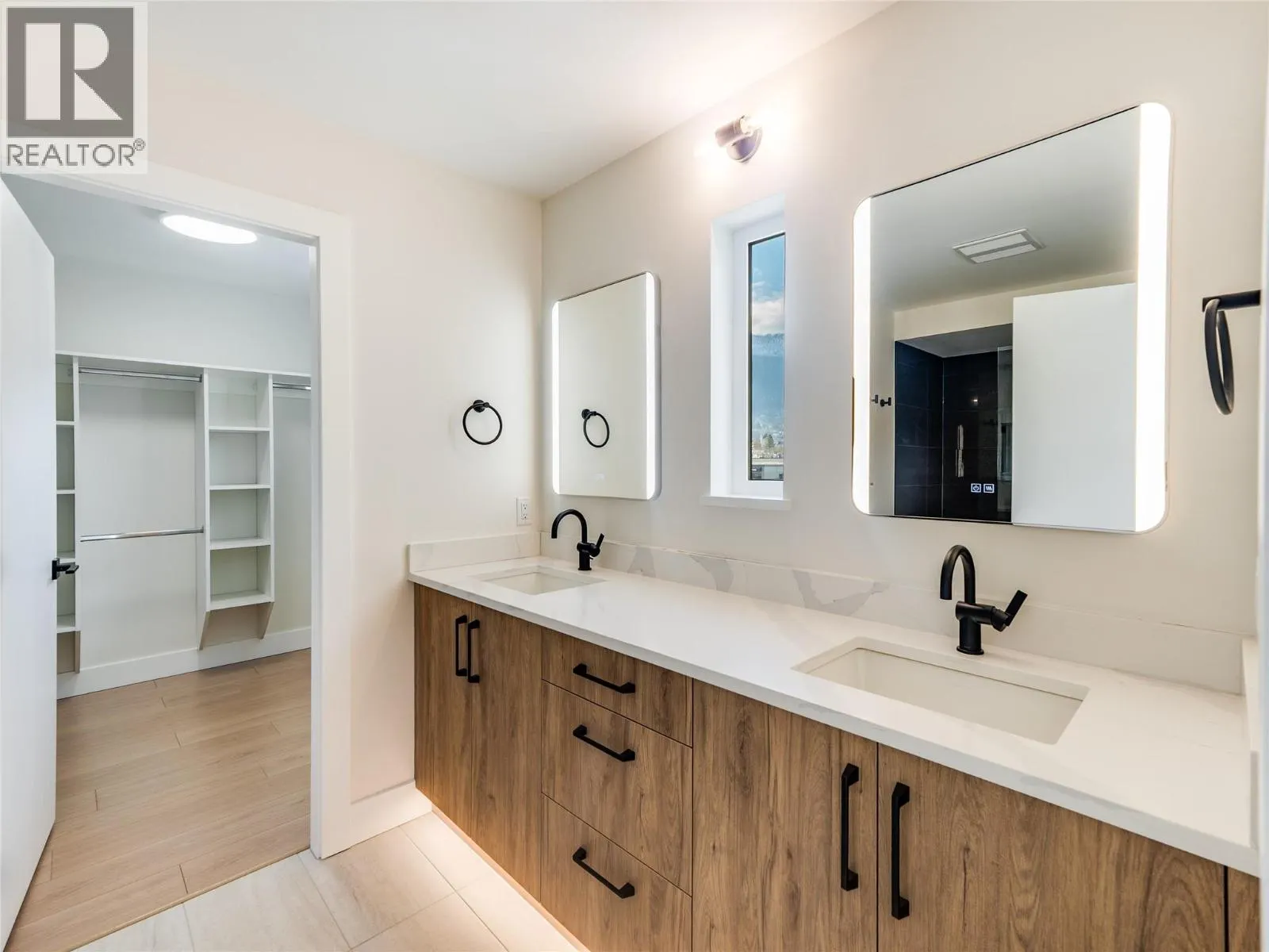 910 Lakeside Drive Unit# 107