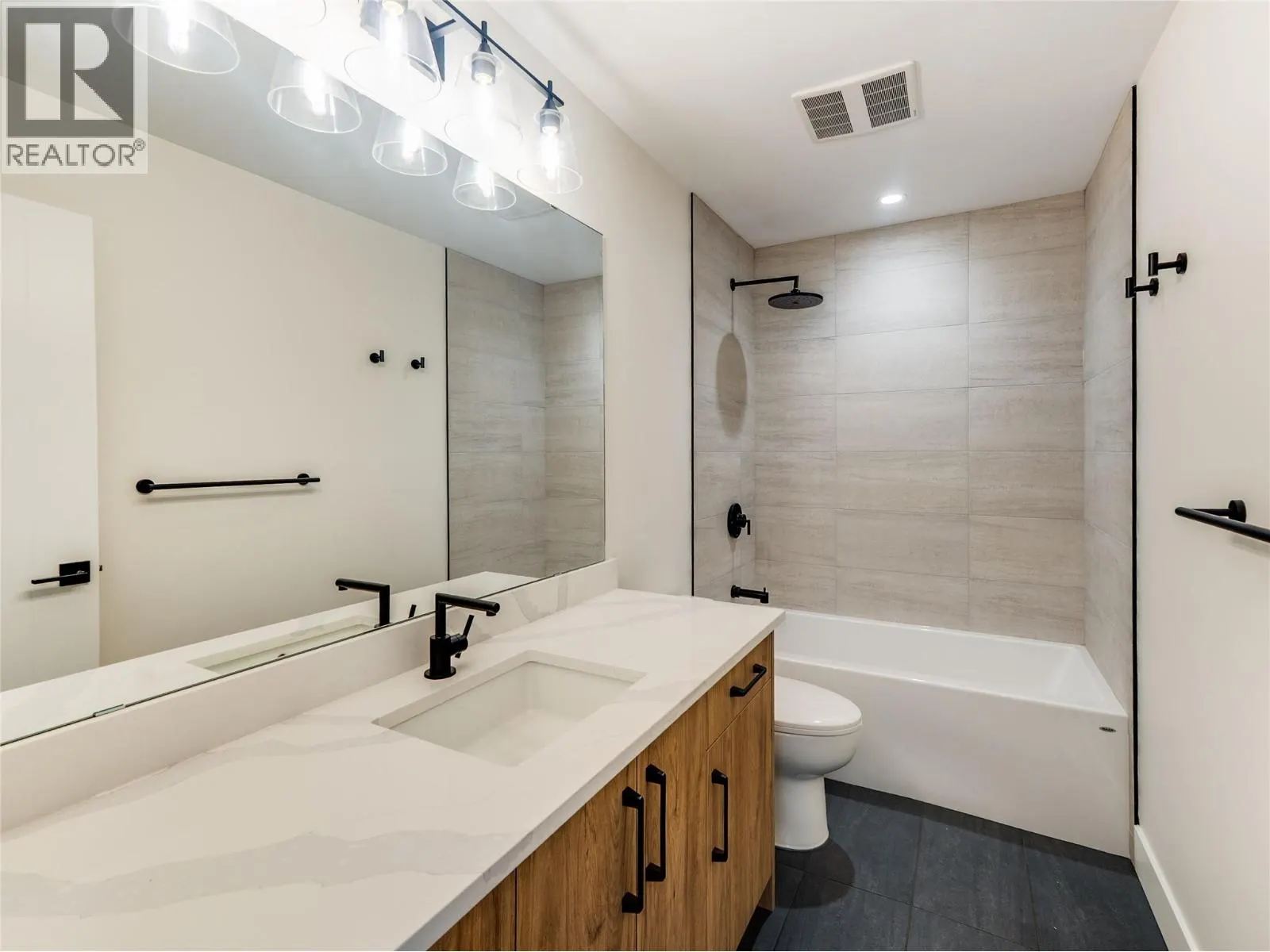 910 Lakeside Drive Unit# 107