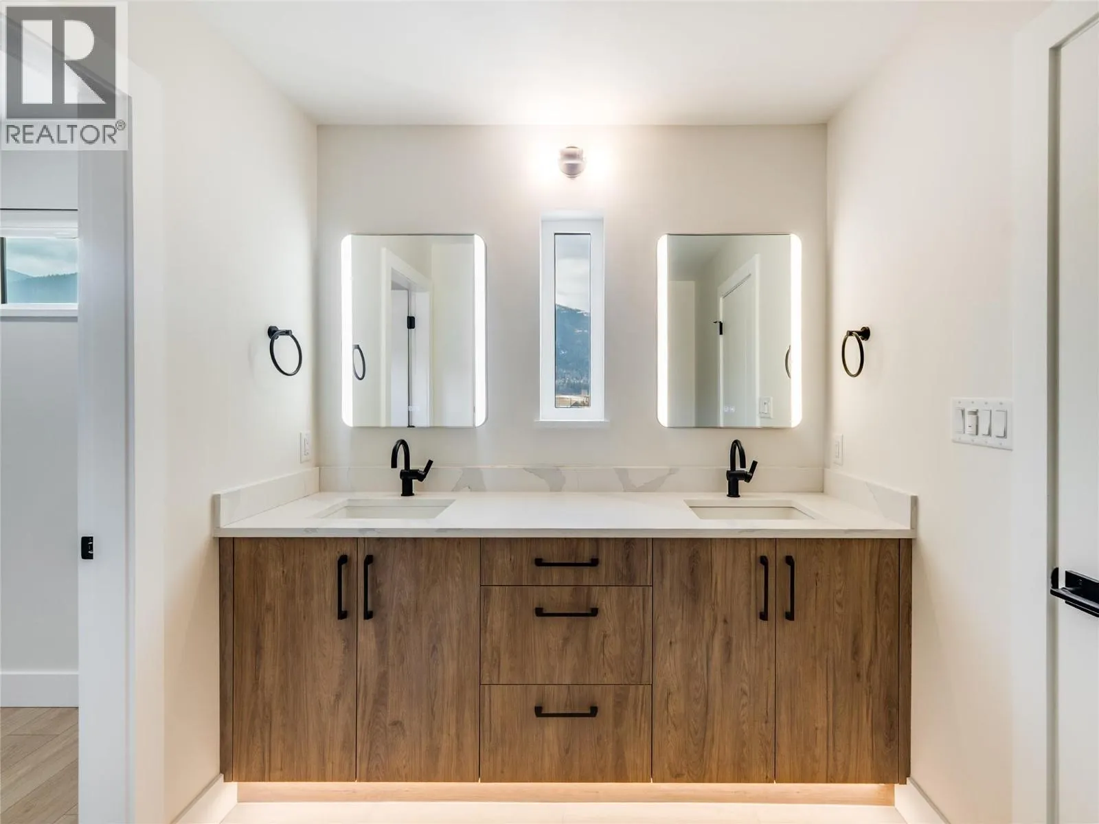 910 Lakeside Drive Unit# 107