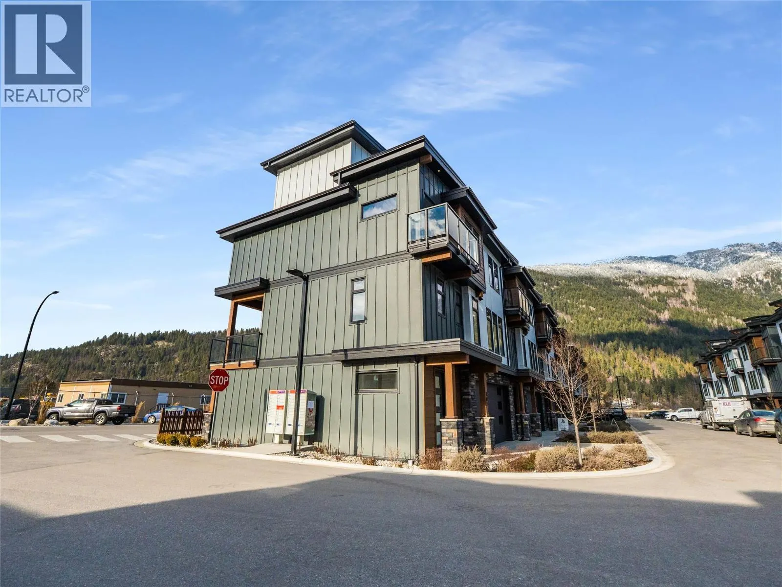 910 Lakeside Drive Unit# 107