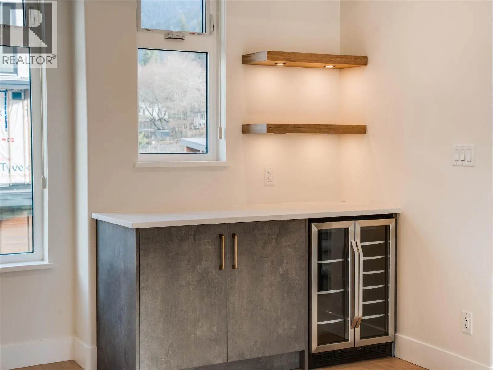 910 Lakeside Drive Unit# 107