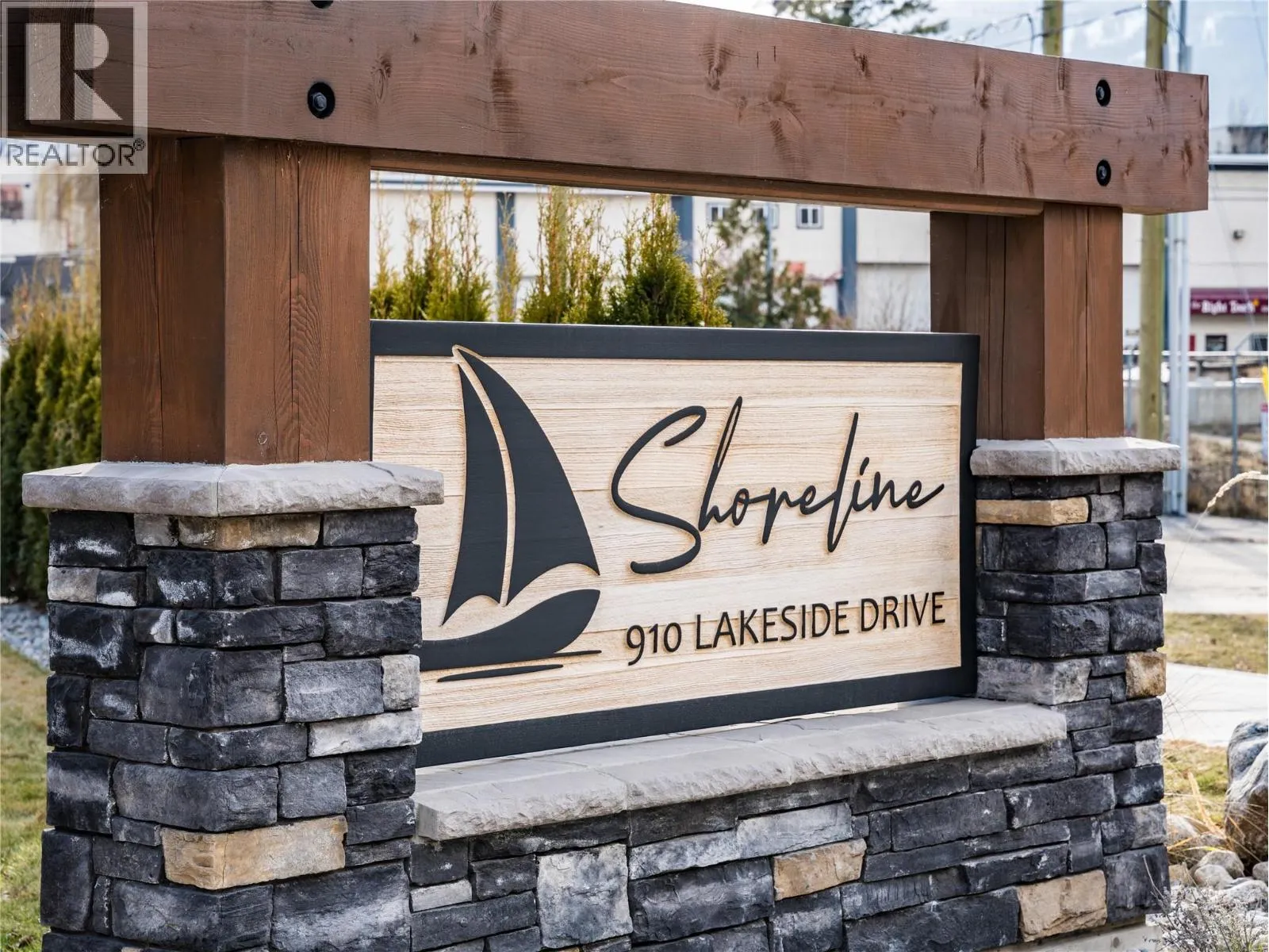 910 Lakeside Drive Unit# 107